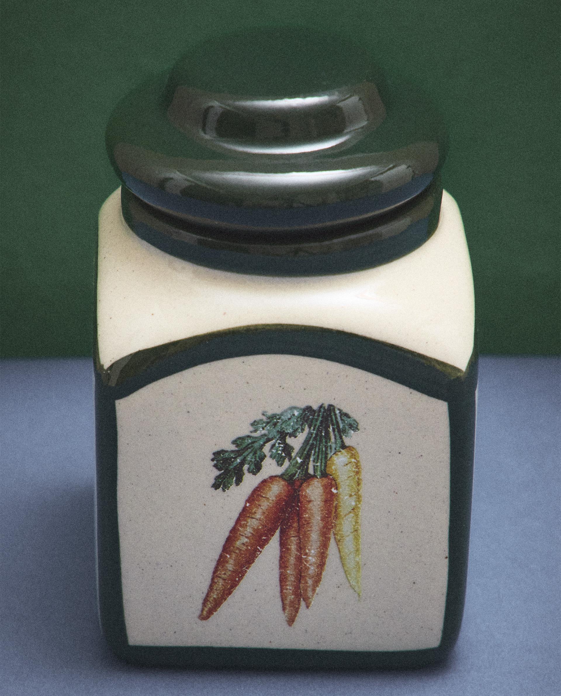 (320 G) CARROT BREEZE SCENTED CANDLE (320 G) CARROT BREEZE SCENTED CANDLE