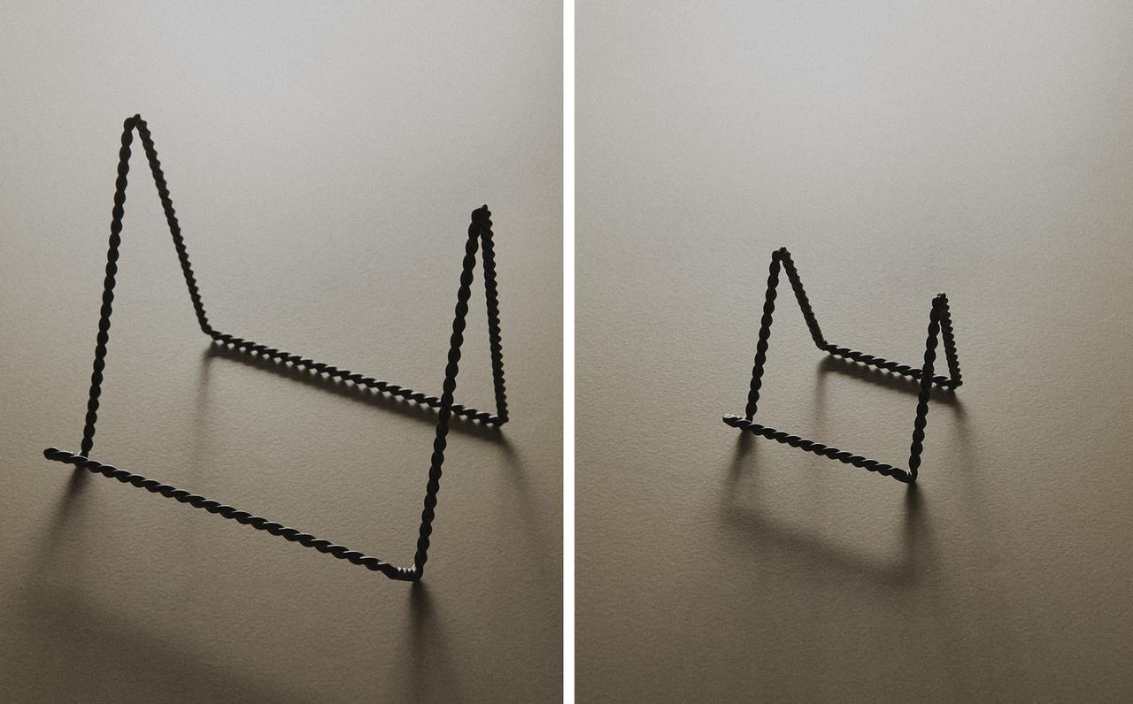 BRAIDED METAL DISPLAY STAND BRAIDED METAL DISPLAY STAND