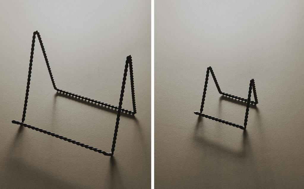 GEVLOCHTEN METALEN DISPLAYSTANDAARD GEVLOCHTEN METALEN DISPLAYSTANDAARD