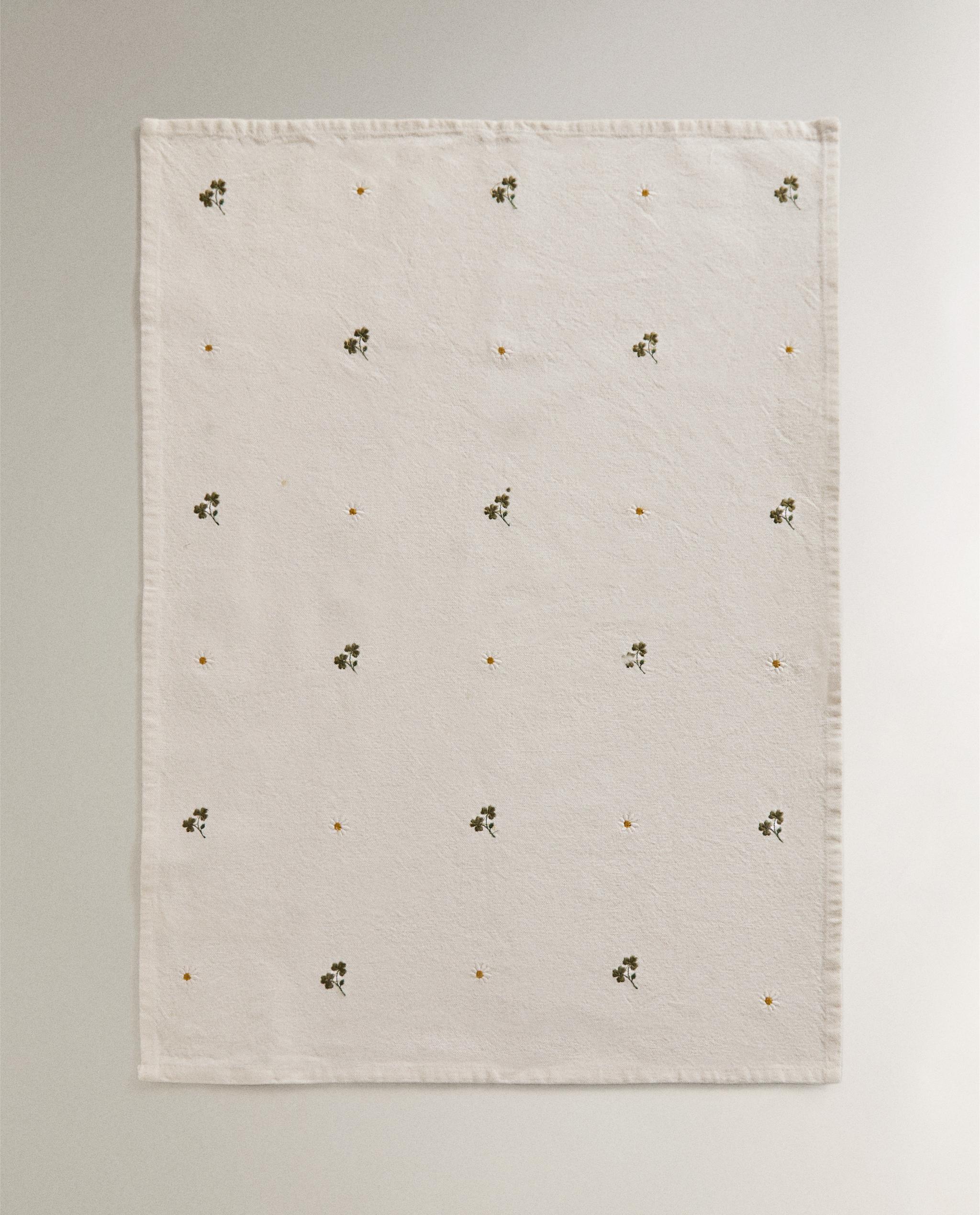 EMBROIDERED CLOVER TEA TOWEL product thumbnail 2
