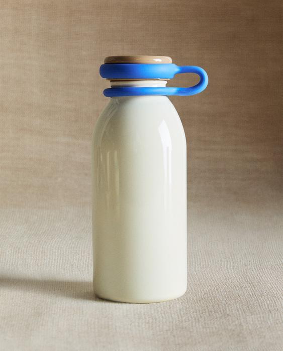 GARRAFA INFANTIL EM CONTRASTE GARRAFA INFANTIL EM CONTRASTE