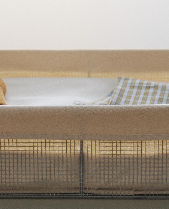 METAL LAUNDRY BASKET