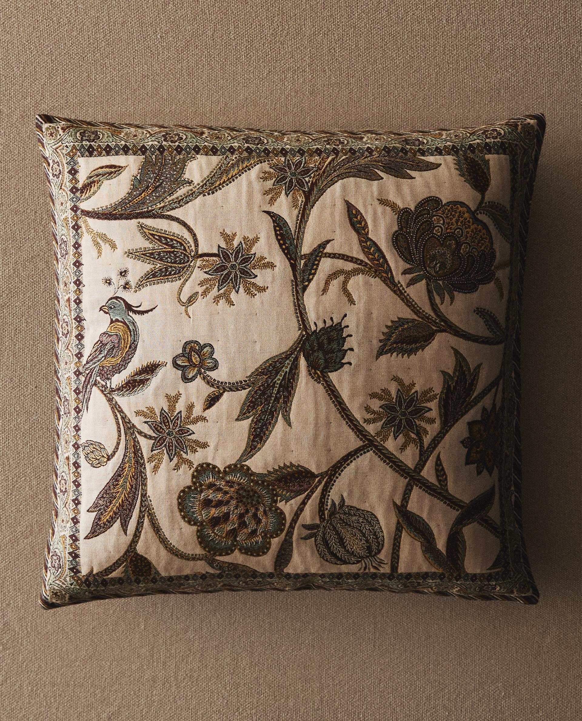 JACQUARD CUSHION COVER