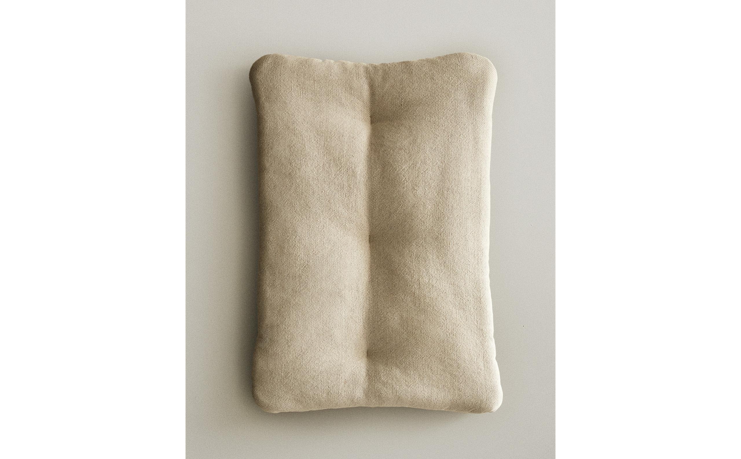 LONG LINEN CUSHION product thumbnail 2