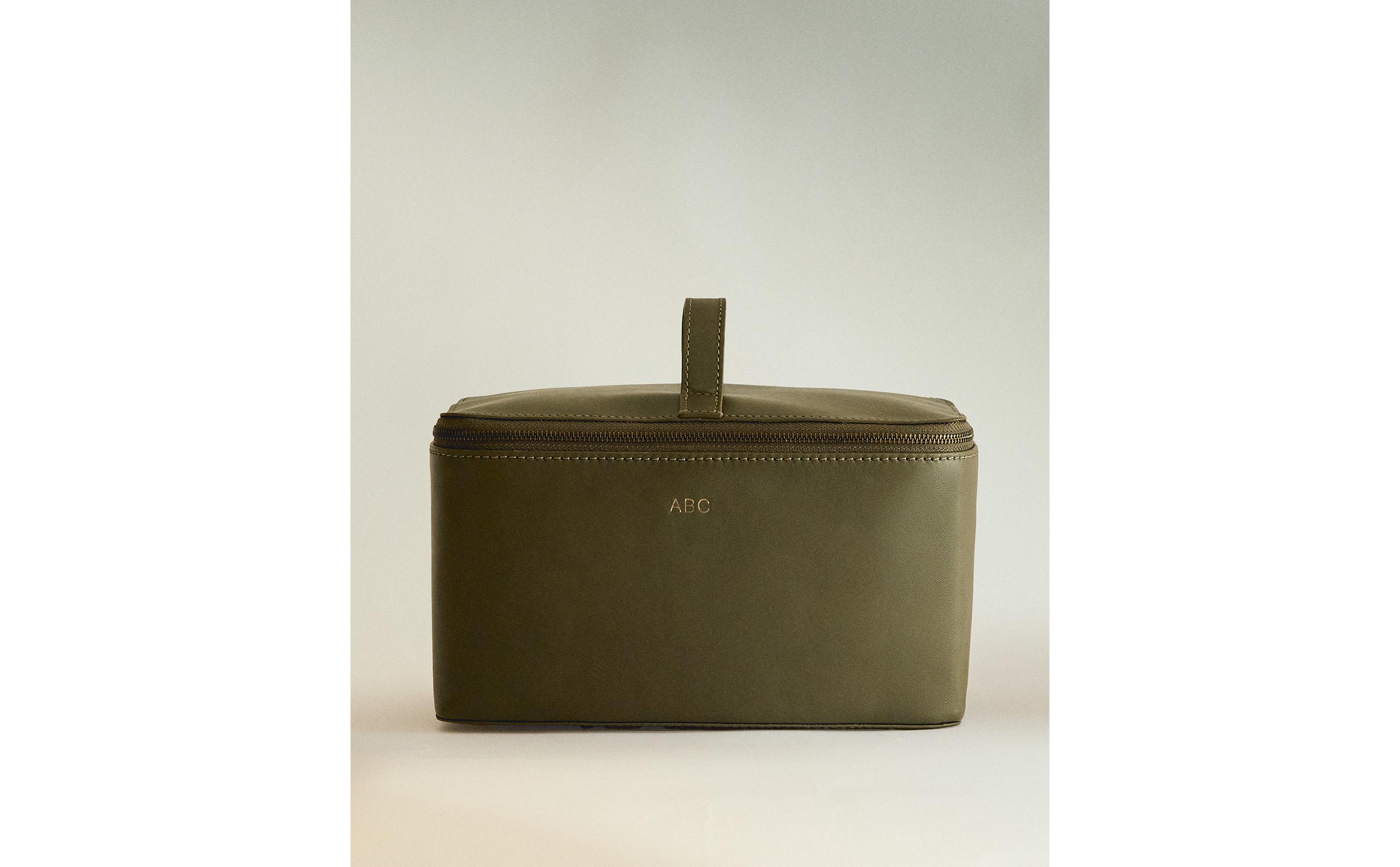 LARGE LEATHER TOILETRY BAG