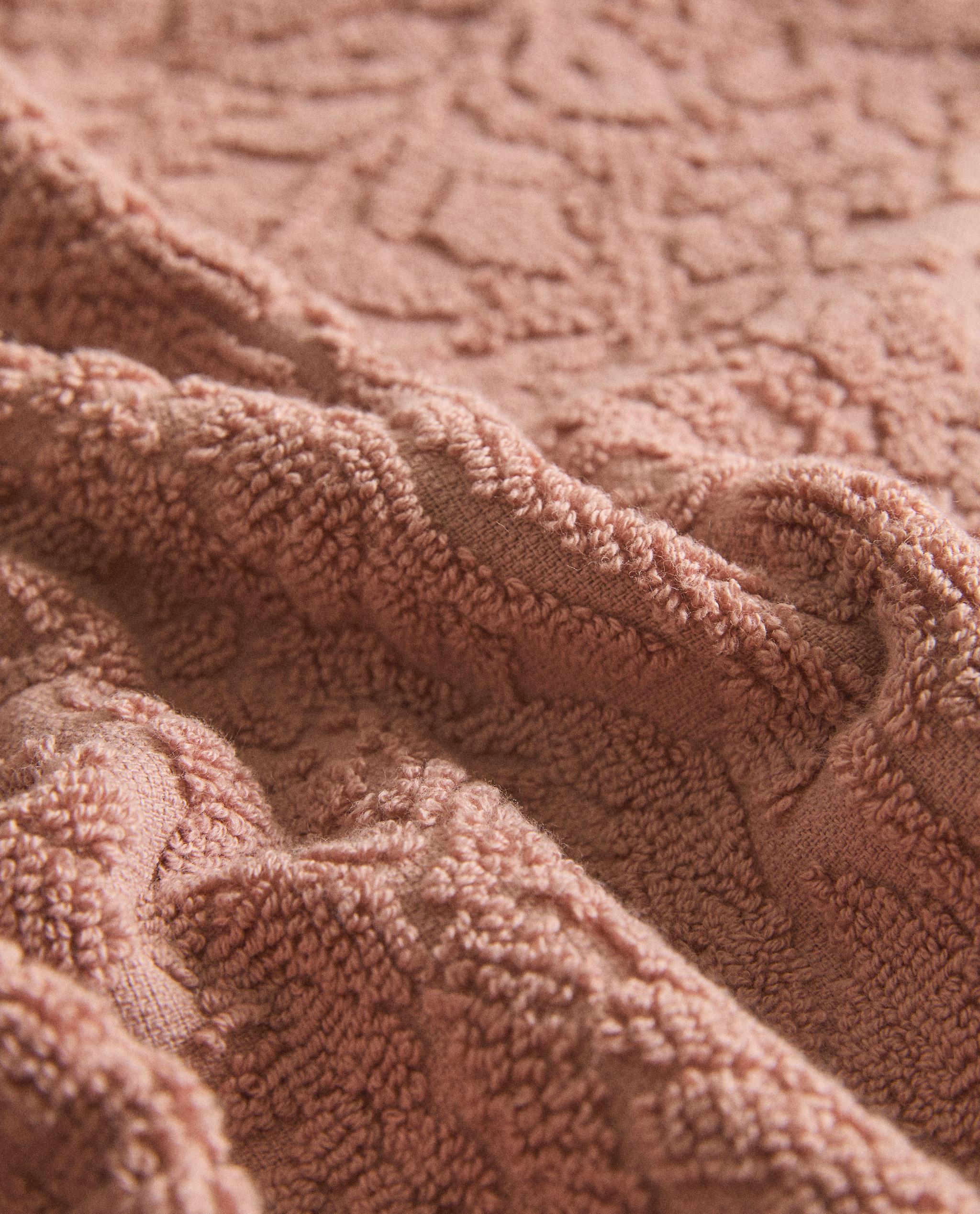 PAISLEY JACQUARD BATH TOWEL product thumbnail 6