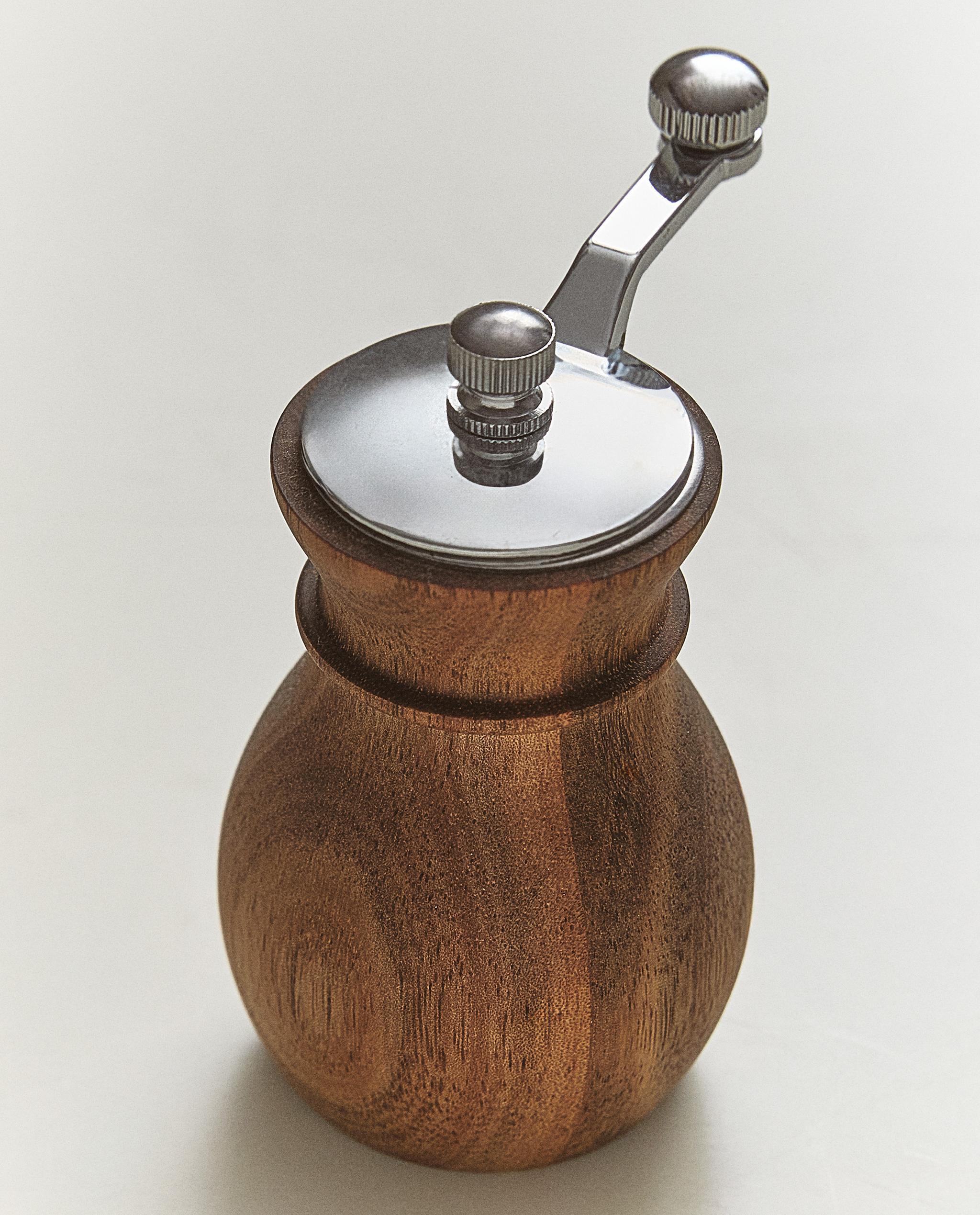 WOODEN PEPPER GRINDER WITH STEEL LID | Zara Home United States of
