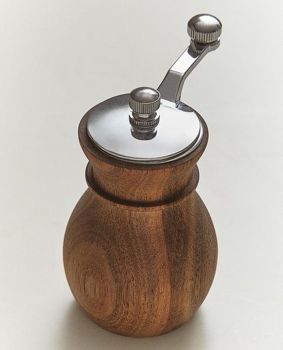 WOODEN PEPPER MILL WITH STEEL LID