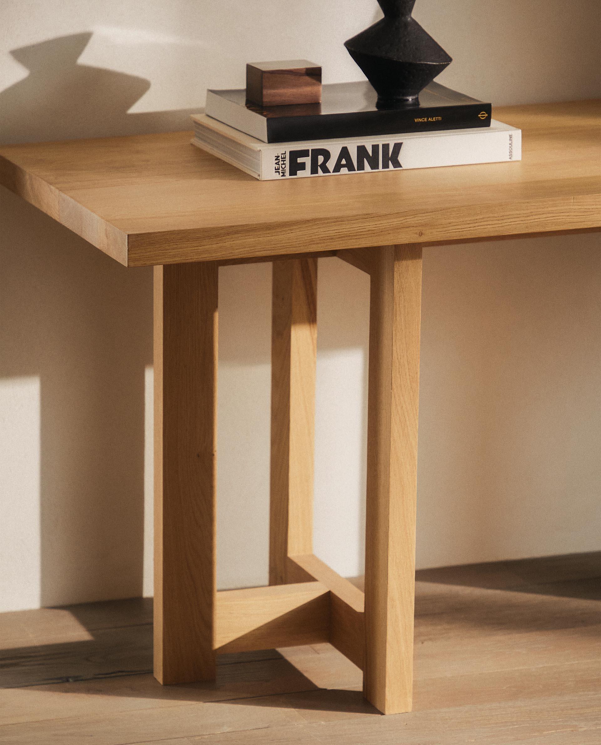 zara home カービング彫刻　サイドデスク CHAIR 04 | Zara Home 日本/Japan