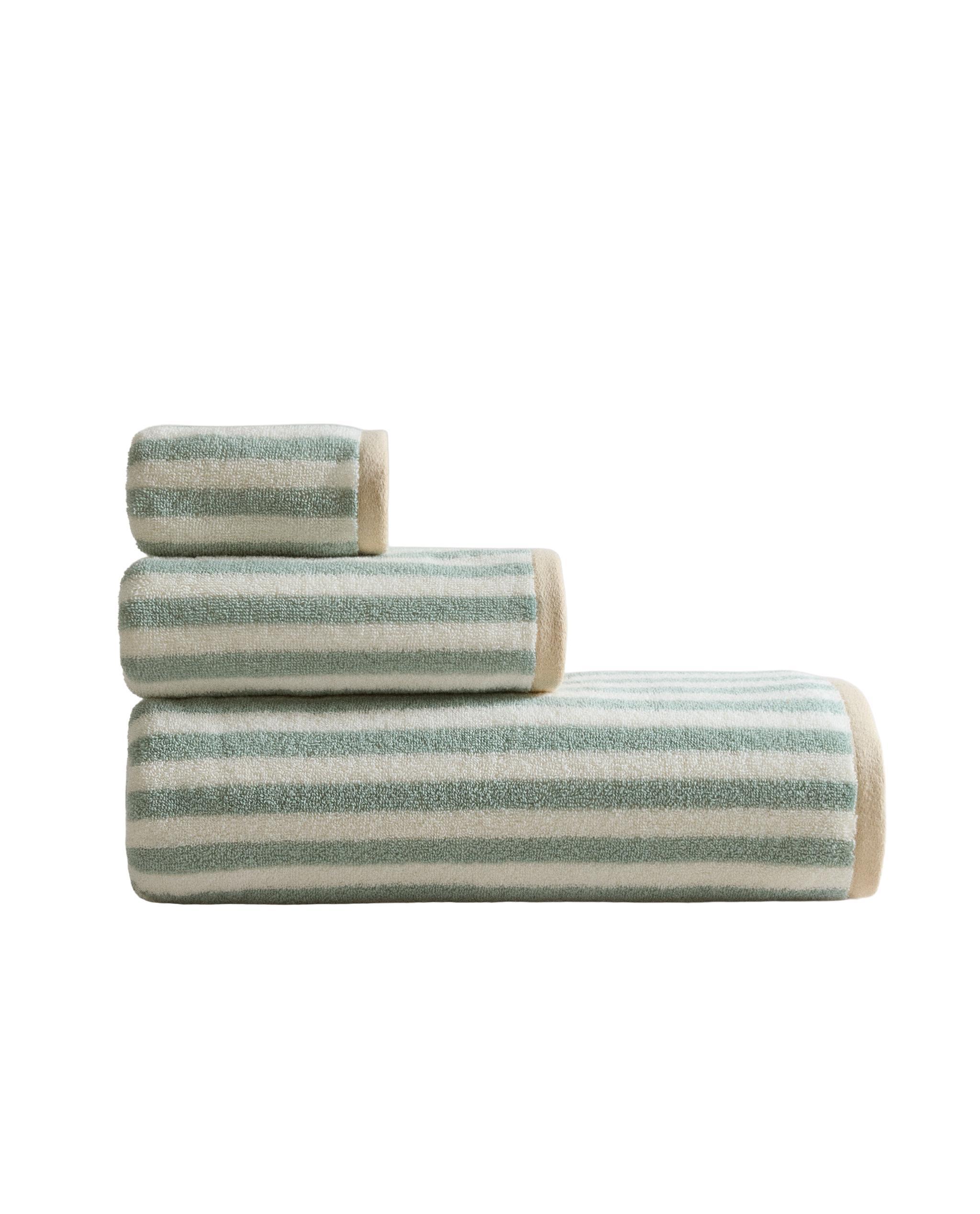 REVERSIBLE STRIPED BATH TOWEL product thumbnail 3