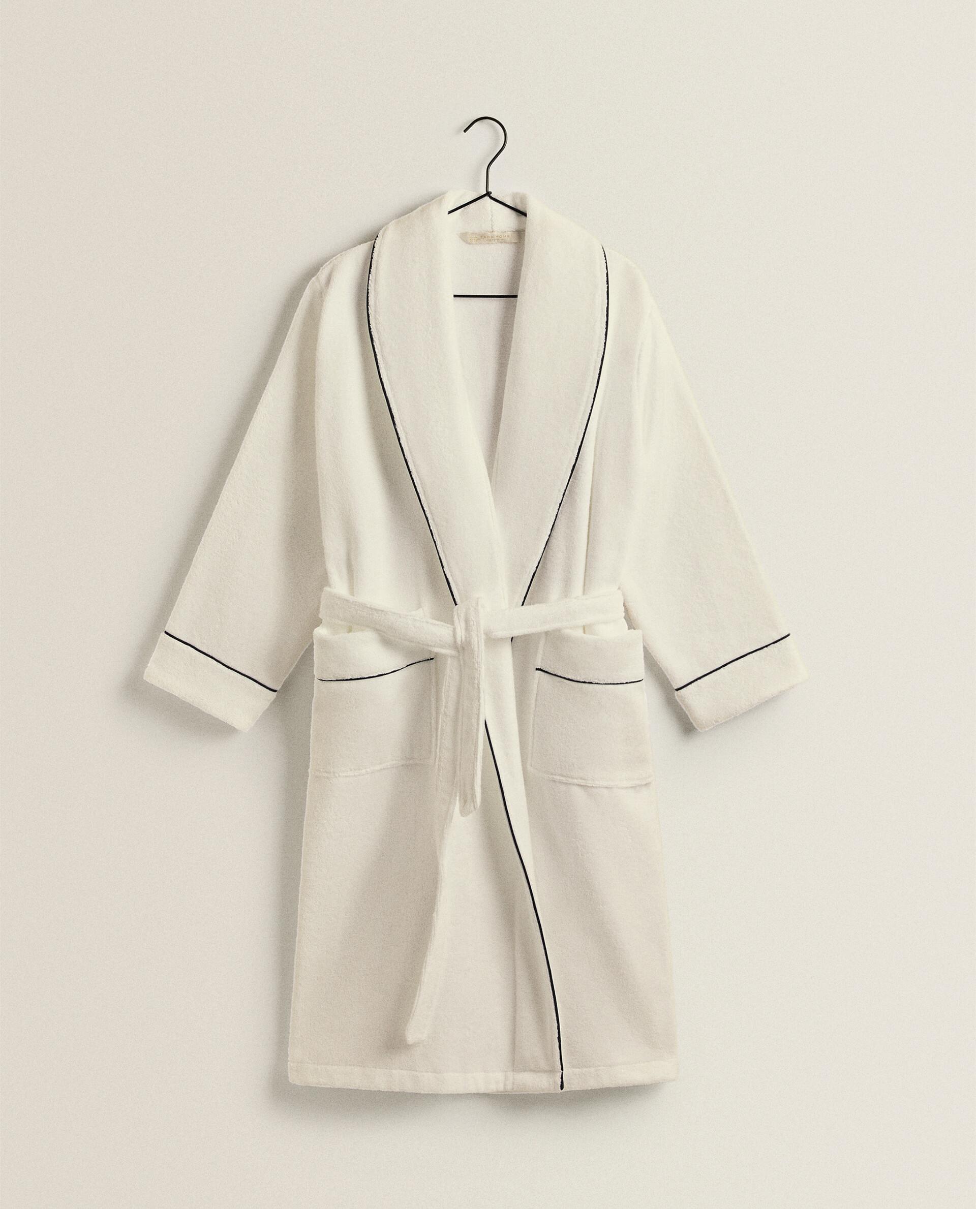 BATHROBE WITH PIPING (400 GXM²) product thumbnail 20