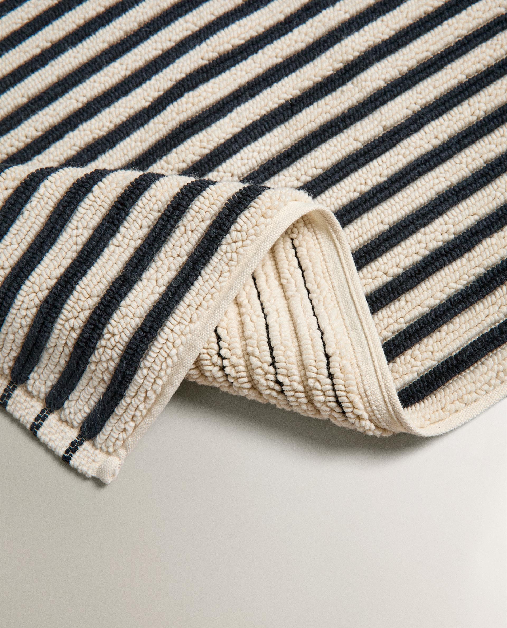 COLOURED STRIPE BATH MAT product thumbnail 2