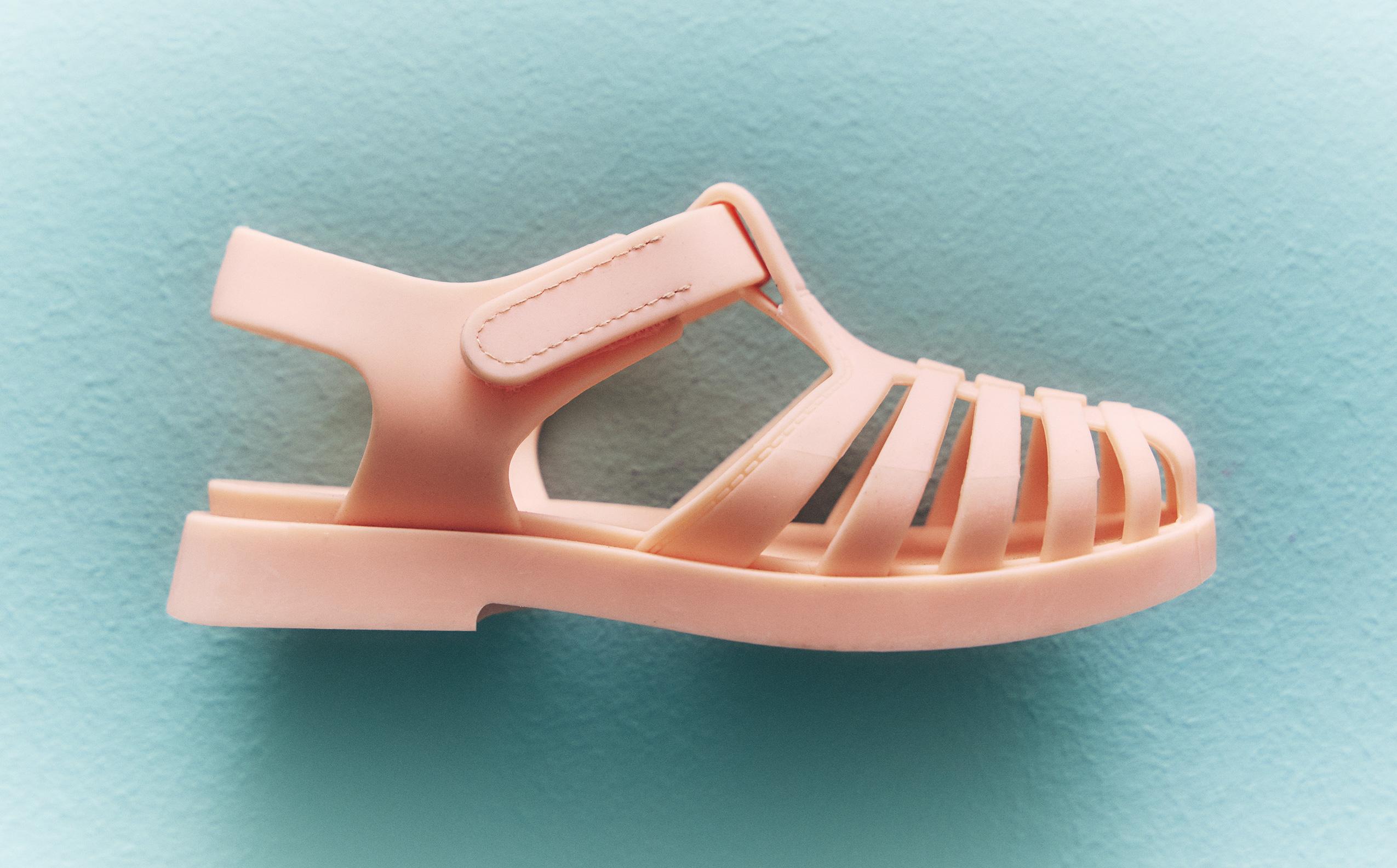 RUBBERIZED CAGE SANDALS WITH HOOK-AND-LOOP STRAP | Zara Home