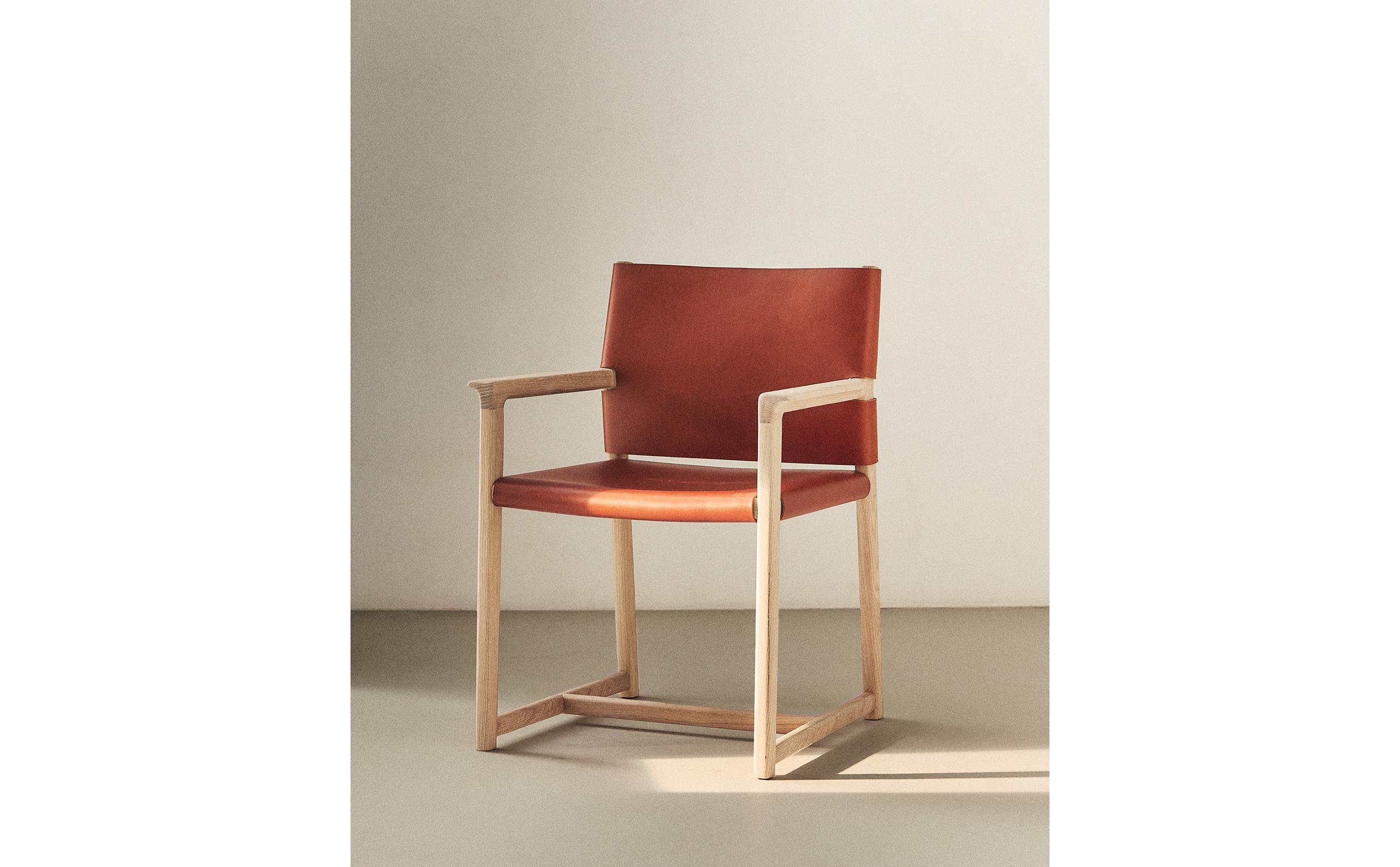 CHAIR 03