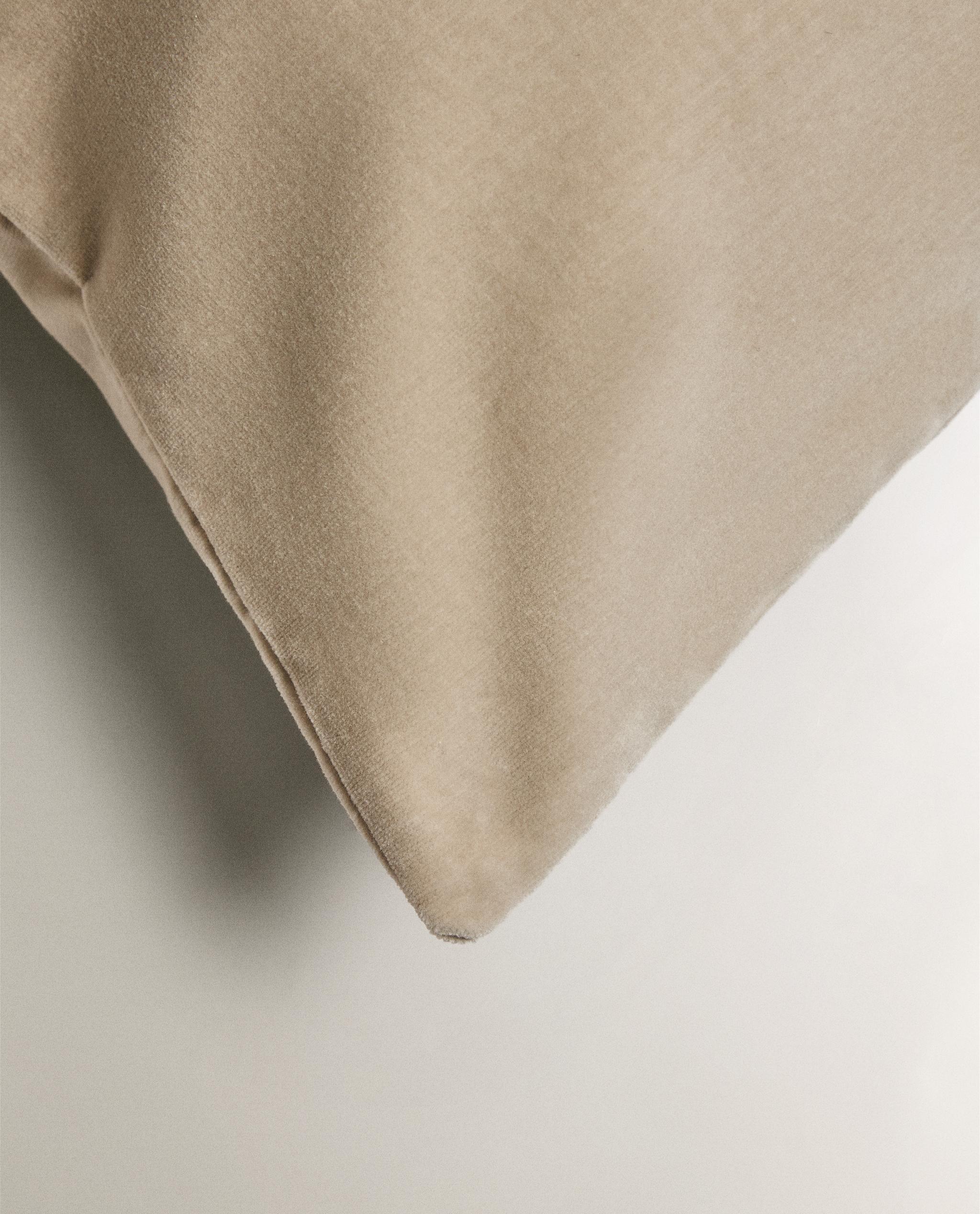 VELVET CUSHION COVER product thumbnail 20