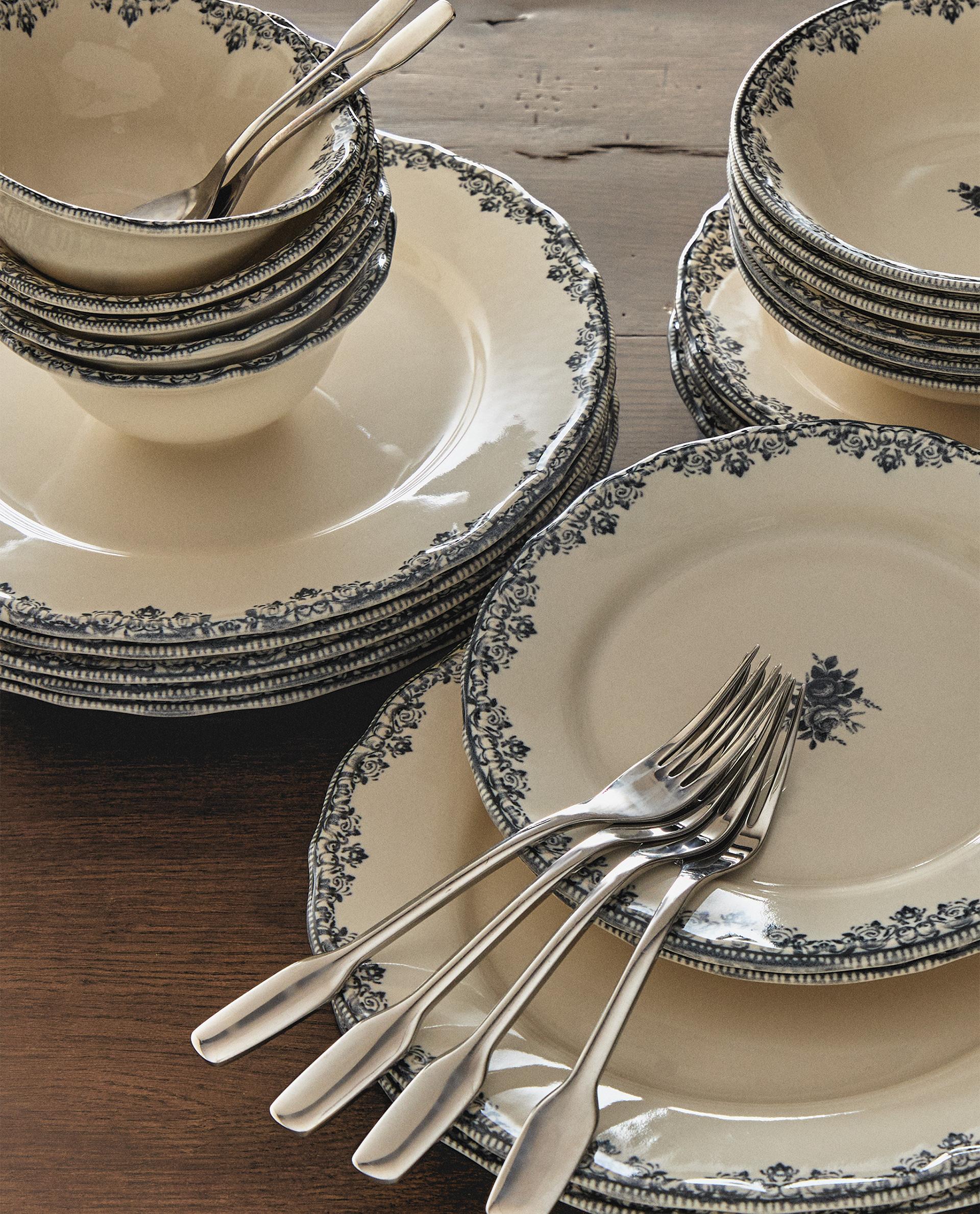位置付けされたデザインの食器 | Zara Home 日本/Japan