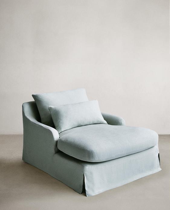LOVESEAT 01