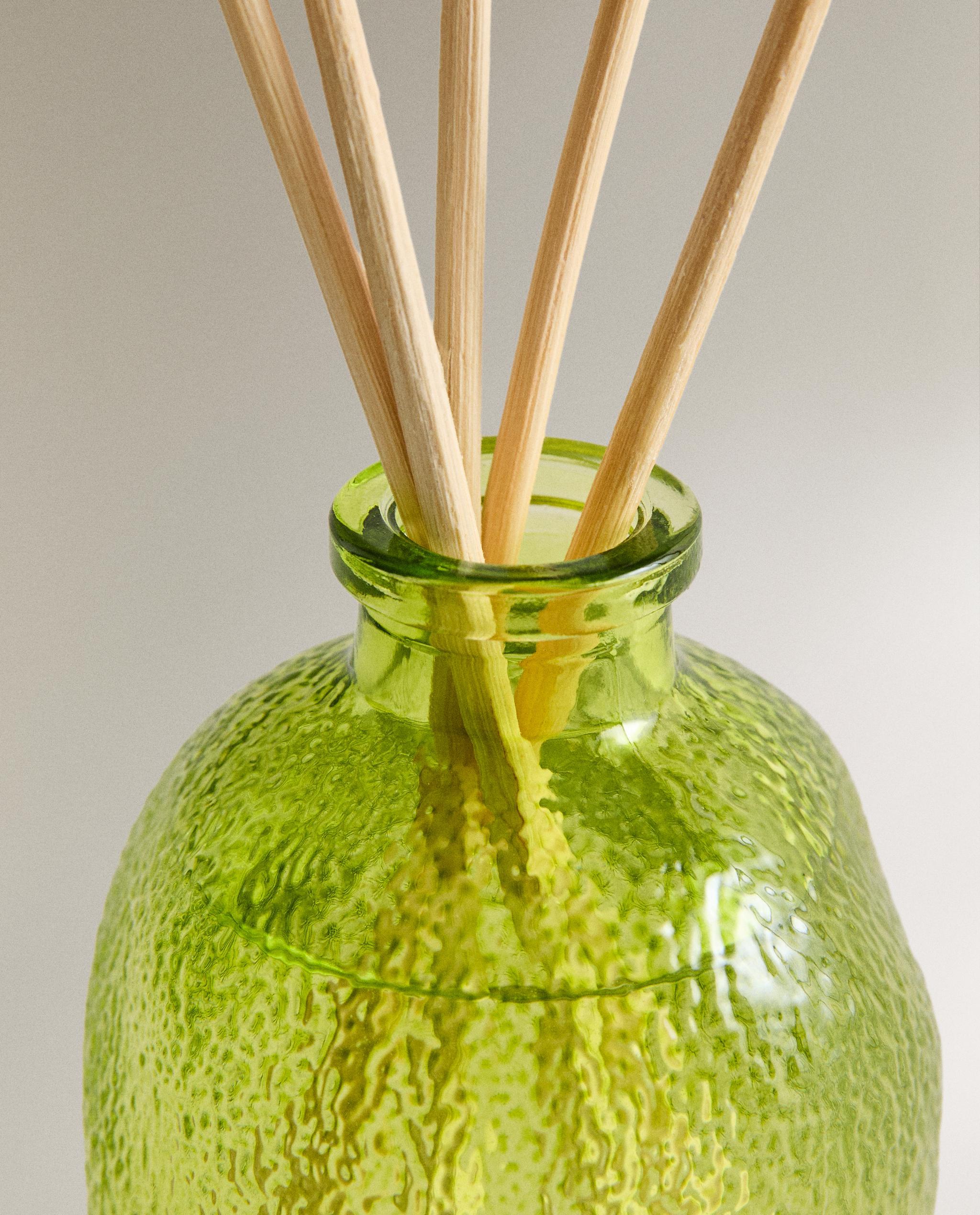 BERGAMOT & SANDALWOOD REED DIFFUSERS product thumbnail 2