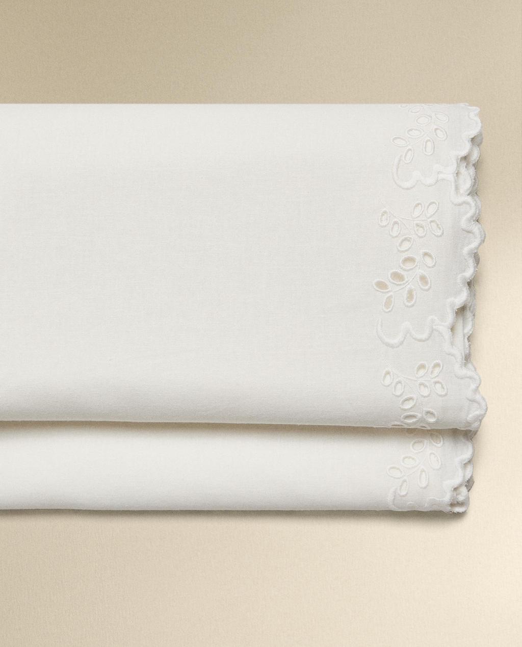 EMBROIDERED FLAT SHEET WITH TRIM EMBROIDERED FLAT SHEET WITH TRIM