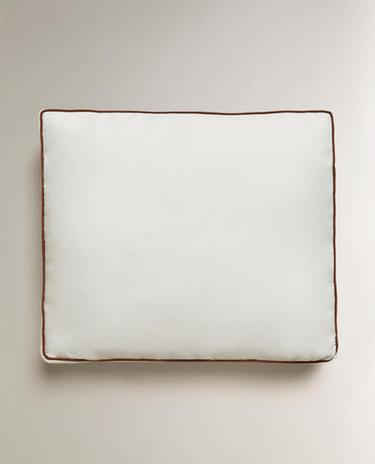 BACK CUSHION WITH PIPING