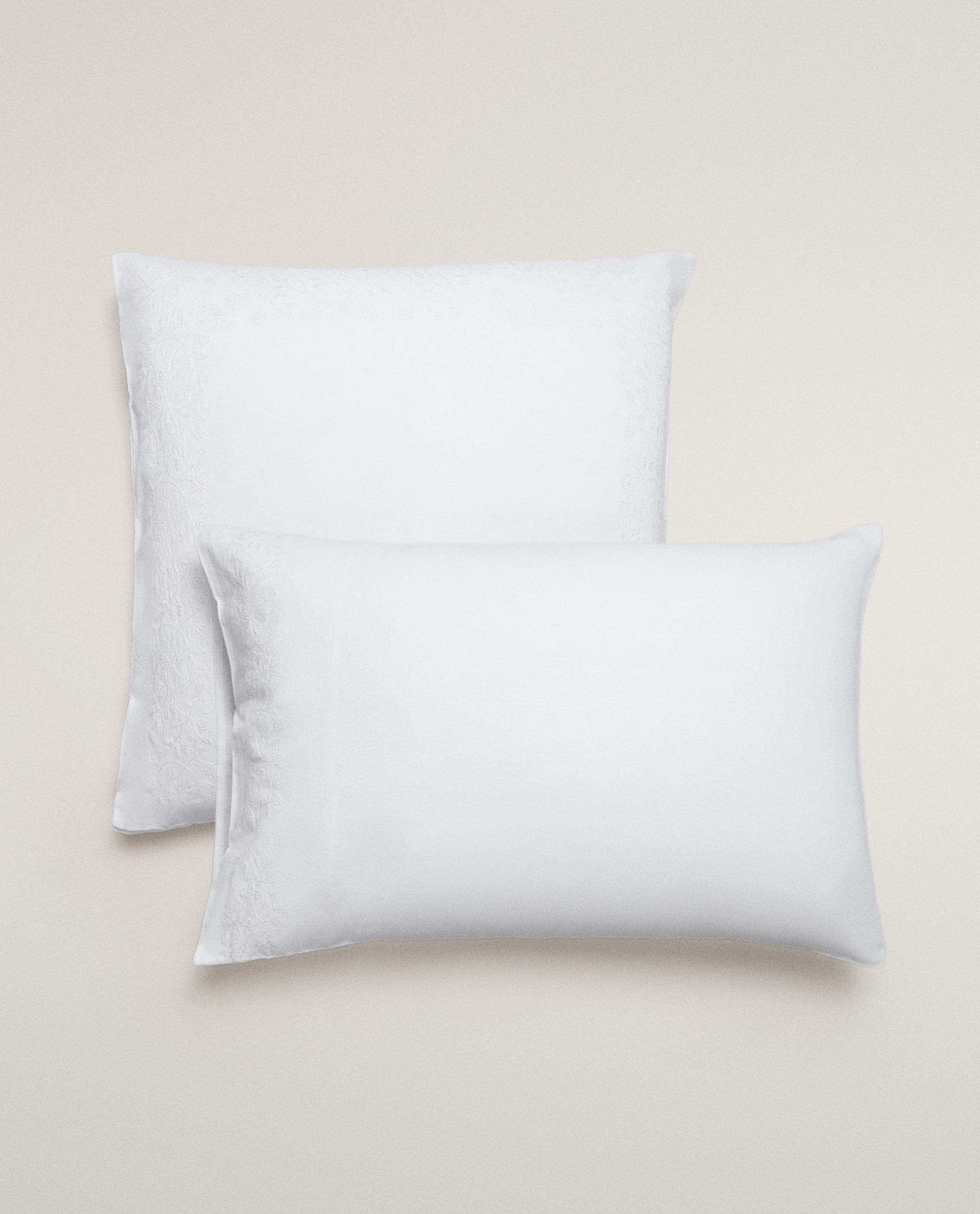 LINEN AND COTTON BEDSPREAD AND PRINTED RUG product thumbnail 9