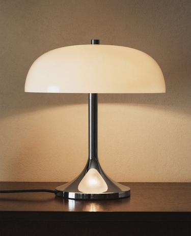 METAL AND GLASS TABLE LAMP