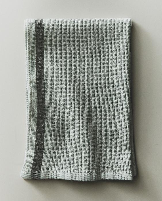 КУХНЕНСКА КЪРПА С ВАФЛЕНА СТРУКТУРА И ИВИЦА