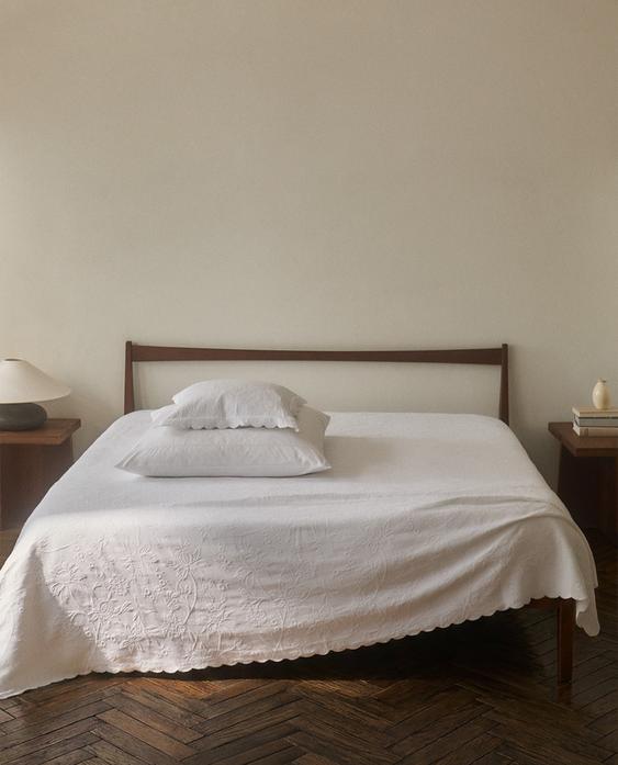 COTTON JACQUARD BEDSPREAD