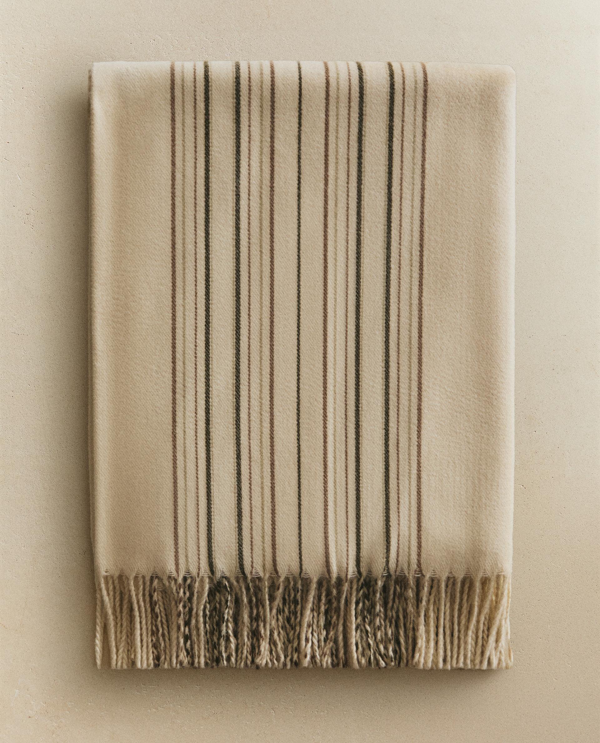 ソファーやリビングルーム用のスロー | Zara Home 日本/Japan