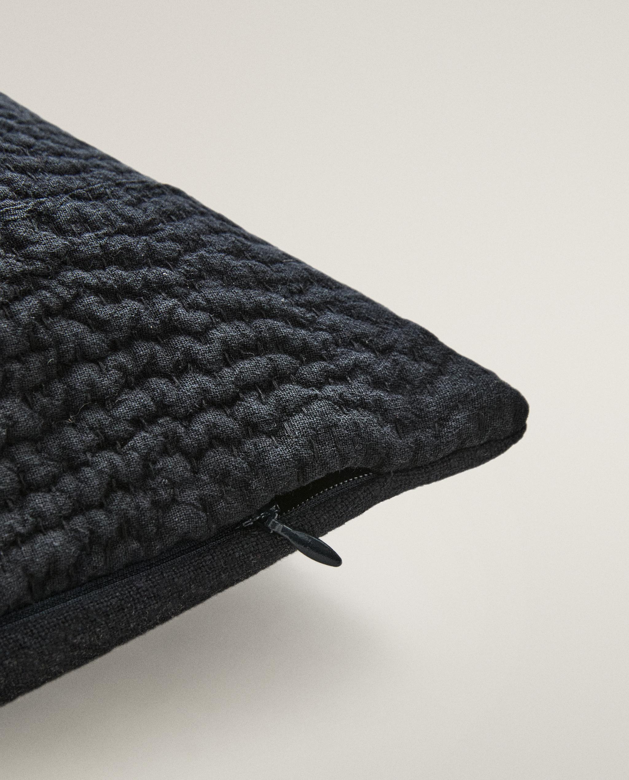 GATHERED QUILTED CUSHION COVER product thumbnail 6