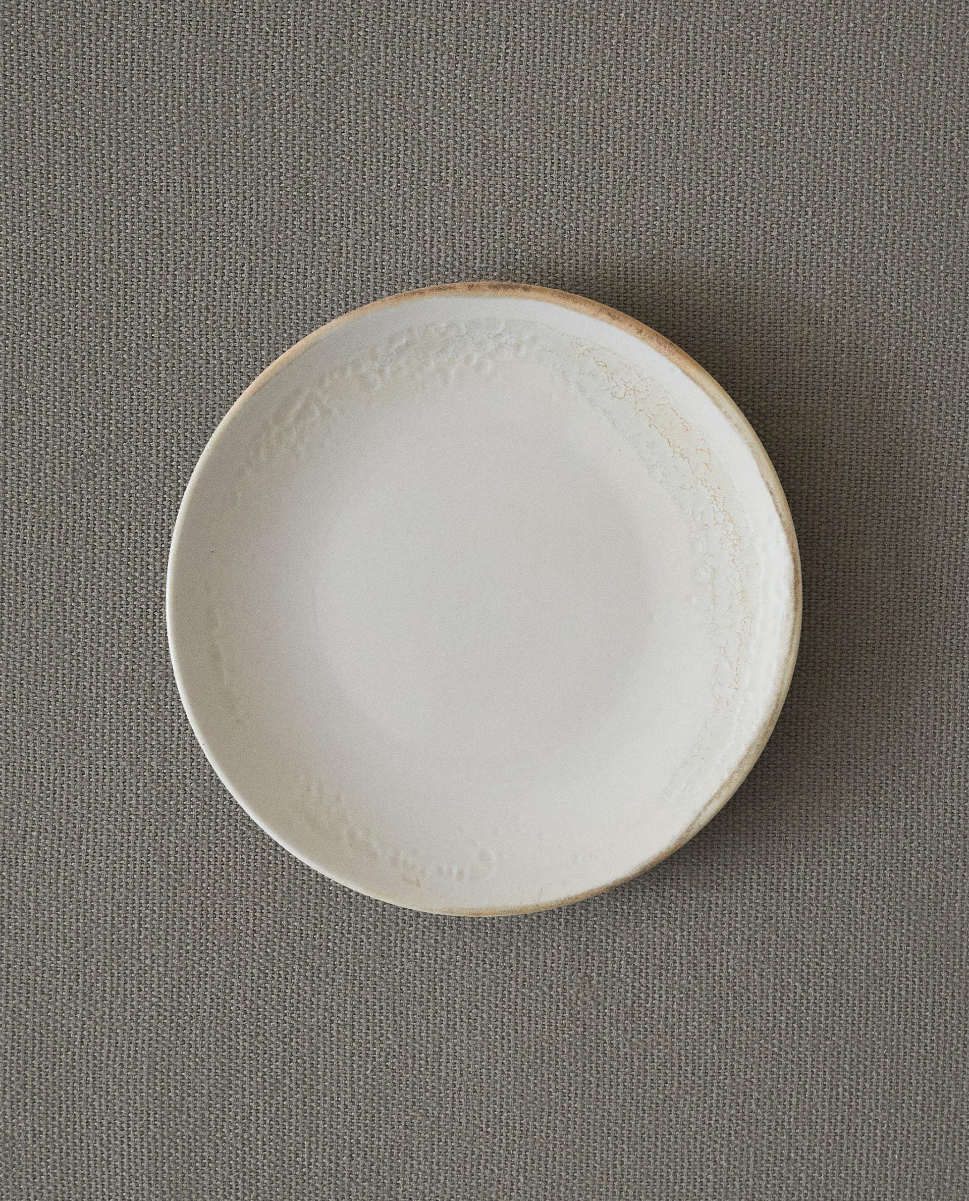 STONEWARE DESSERT PLATE