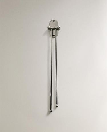 SHINY METAL WALL TOWEL RACK