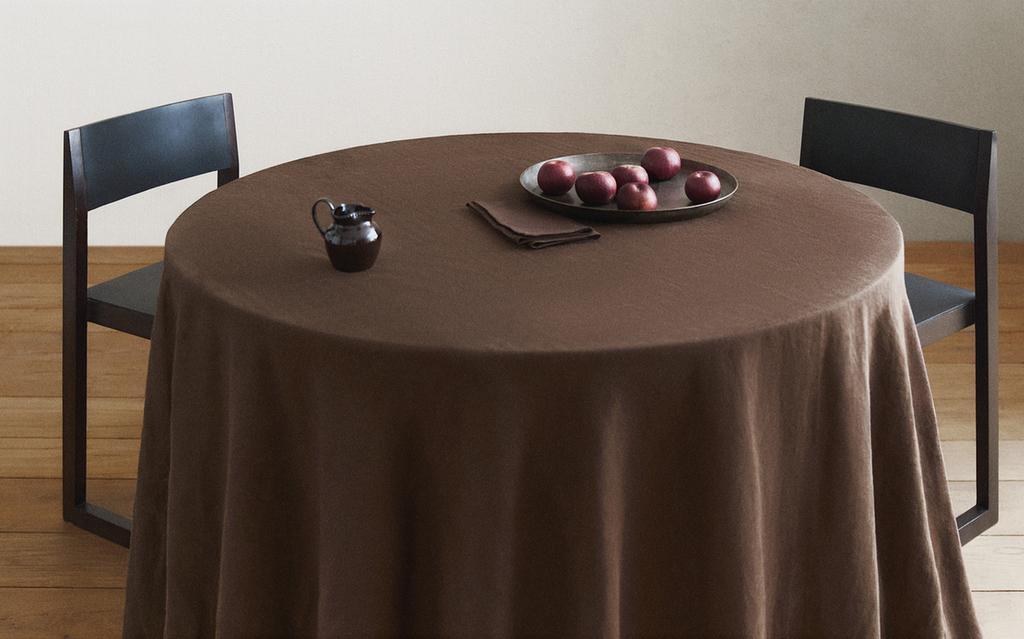 TABLECLOTH 01