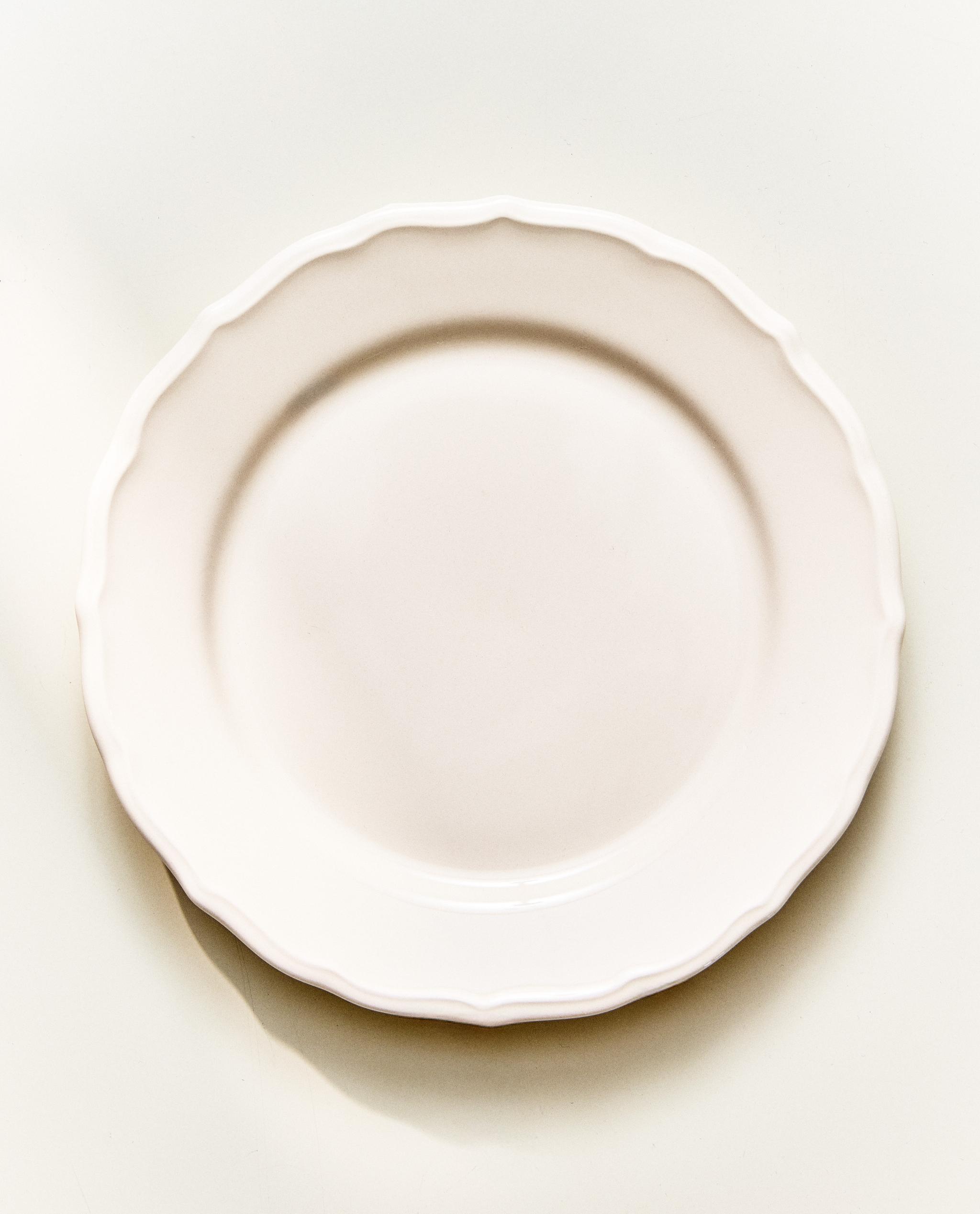EARTHENWARE DESSERT PLATE WITH RAISED-DESIGN EDGE product thumbnail 8