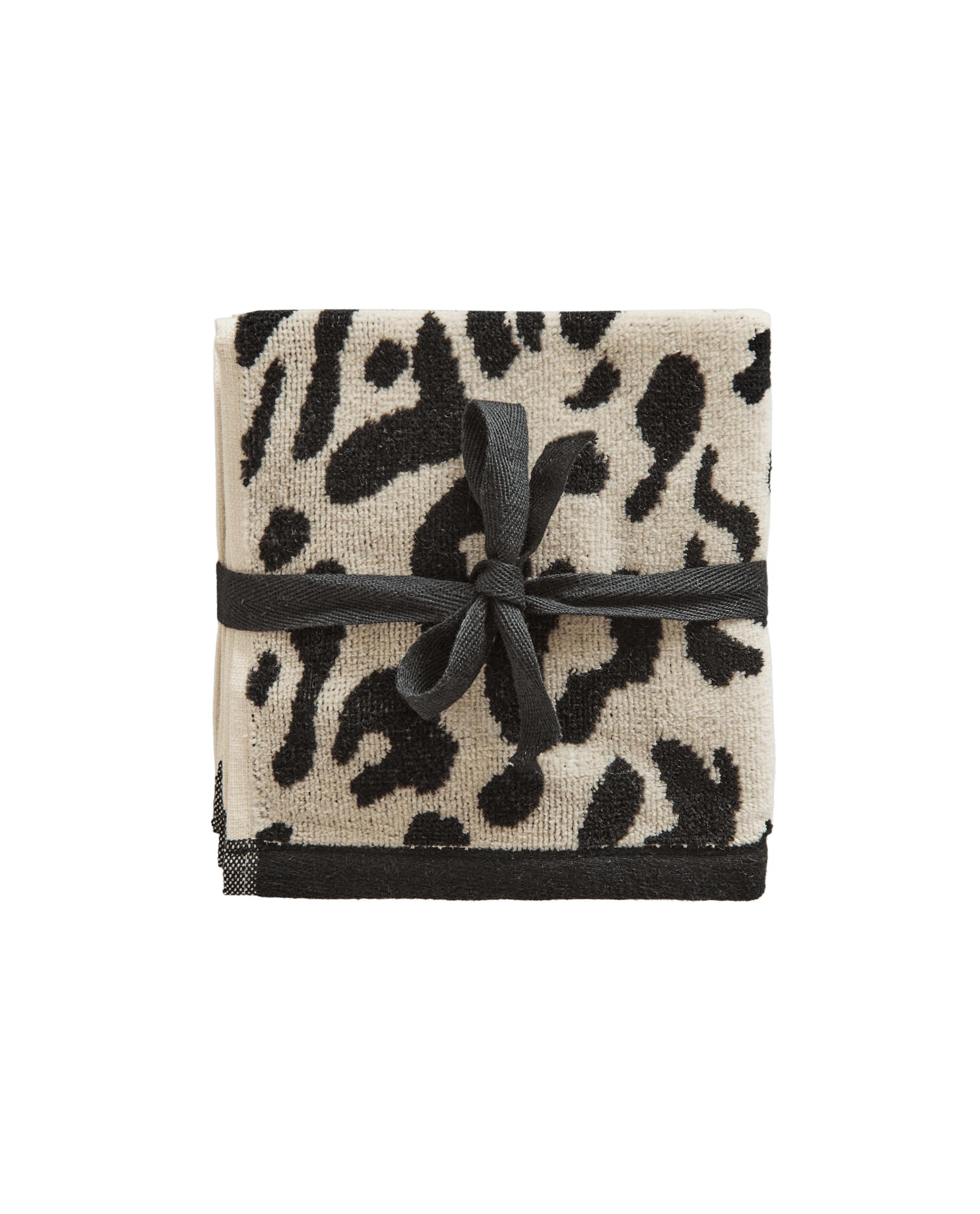 PACK OF ANIMAL PRINT VELOUR HAND TOWELS (PACK OF 3) product thumbnail 3