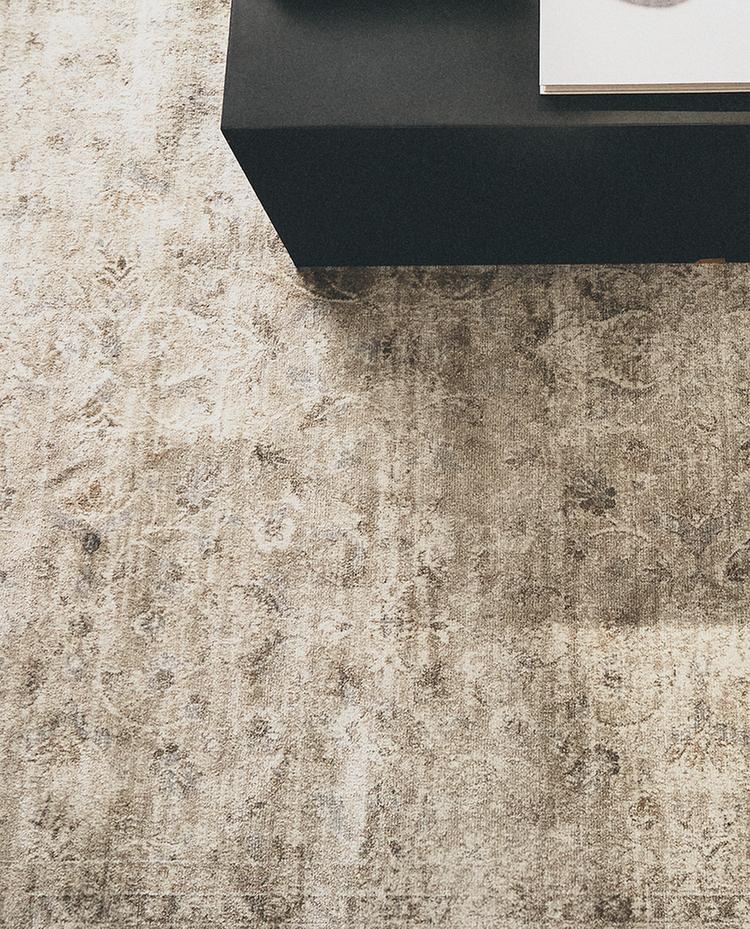 VINTAGE-EFFECT RUG VINTAGE-EFFECT RUG