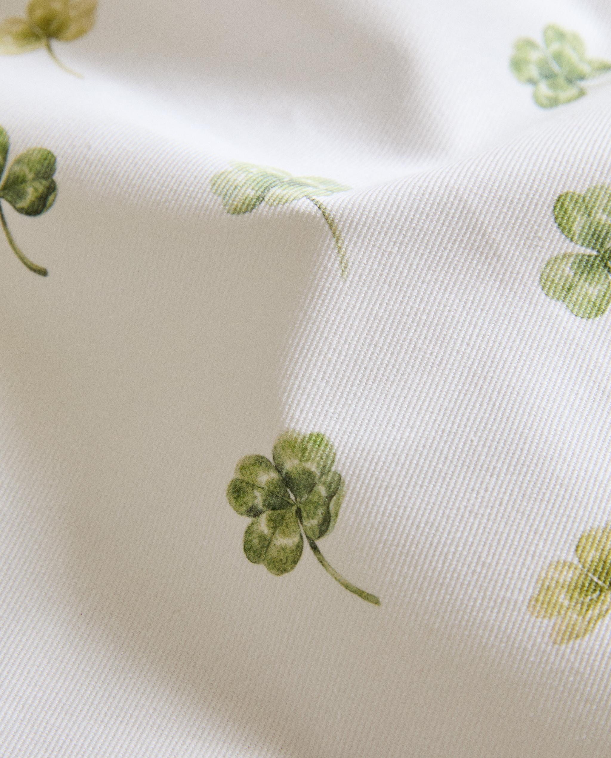 RESIN-COATED CLOVER PLACEMAT product thumbnail 9