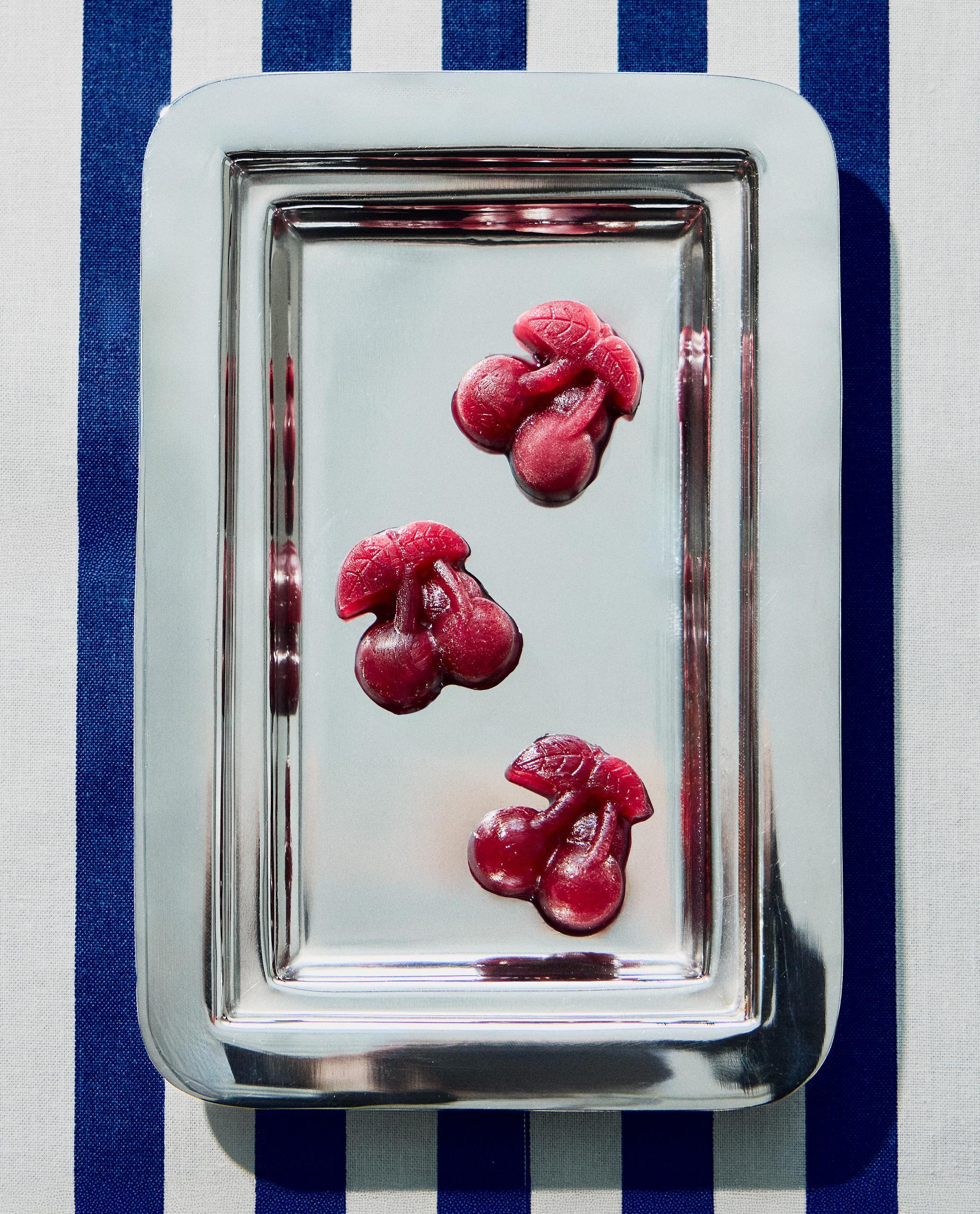 SILICONE CHERRIES ICE BUCKET TRAY 15 ICE CUBES product thumbnail 8