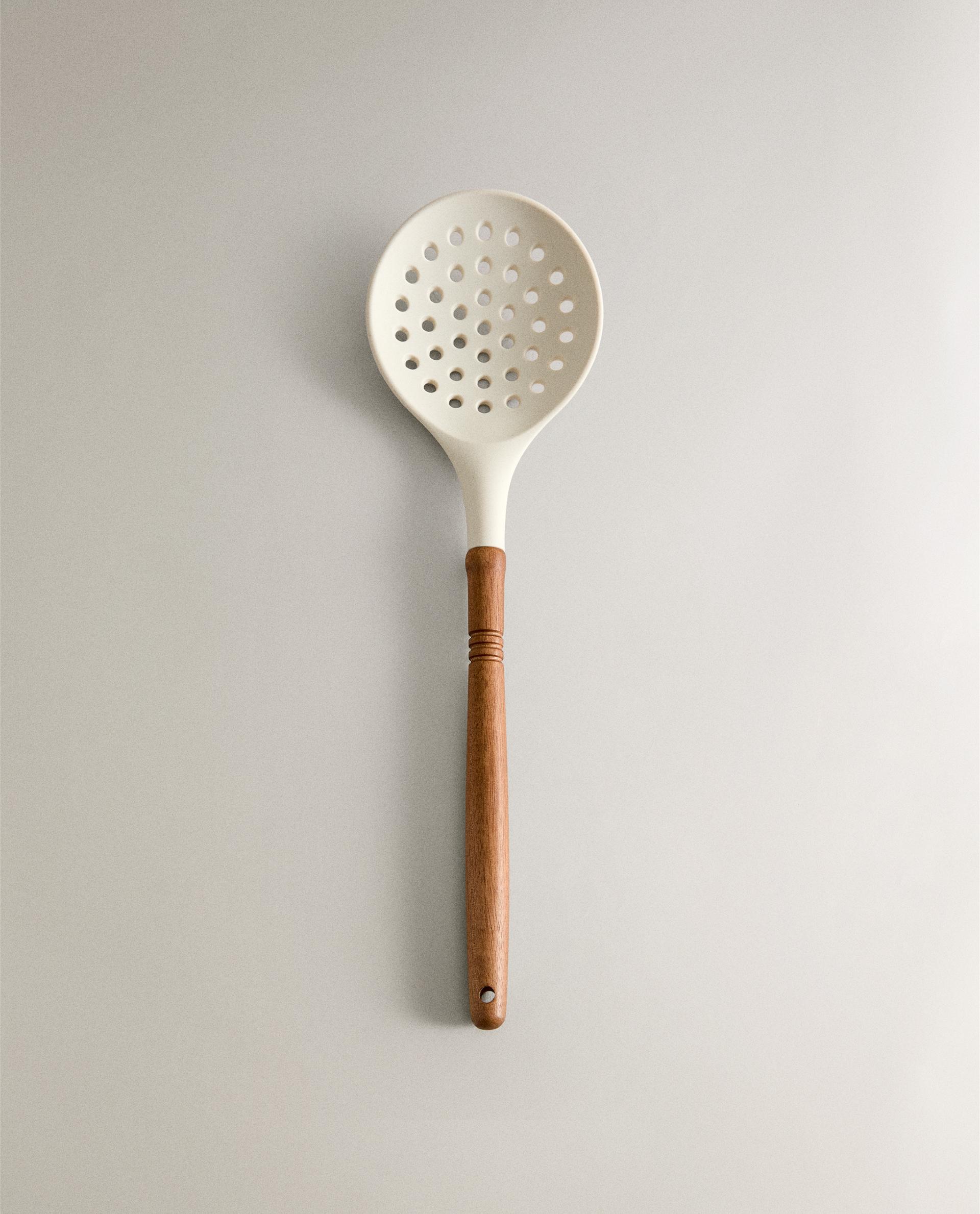 SILICONE AND WOOD SLOTTED SPOON SILICONE AND WOOD SLOTTED SPOON