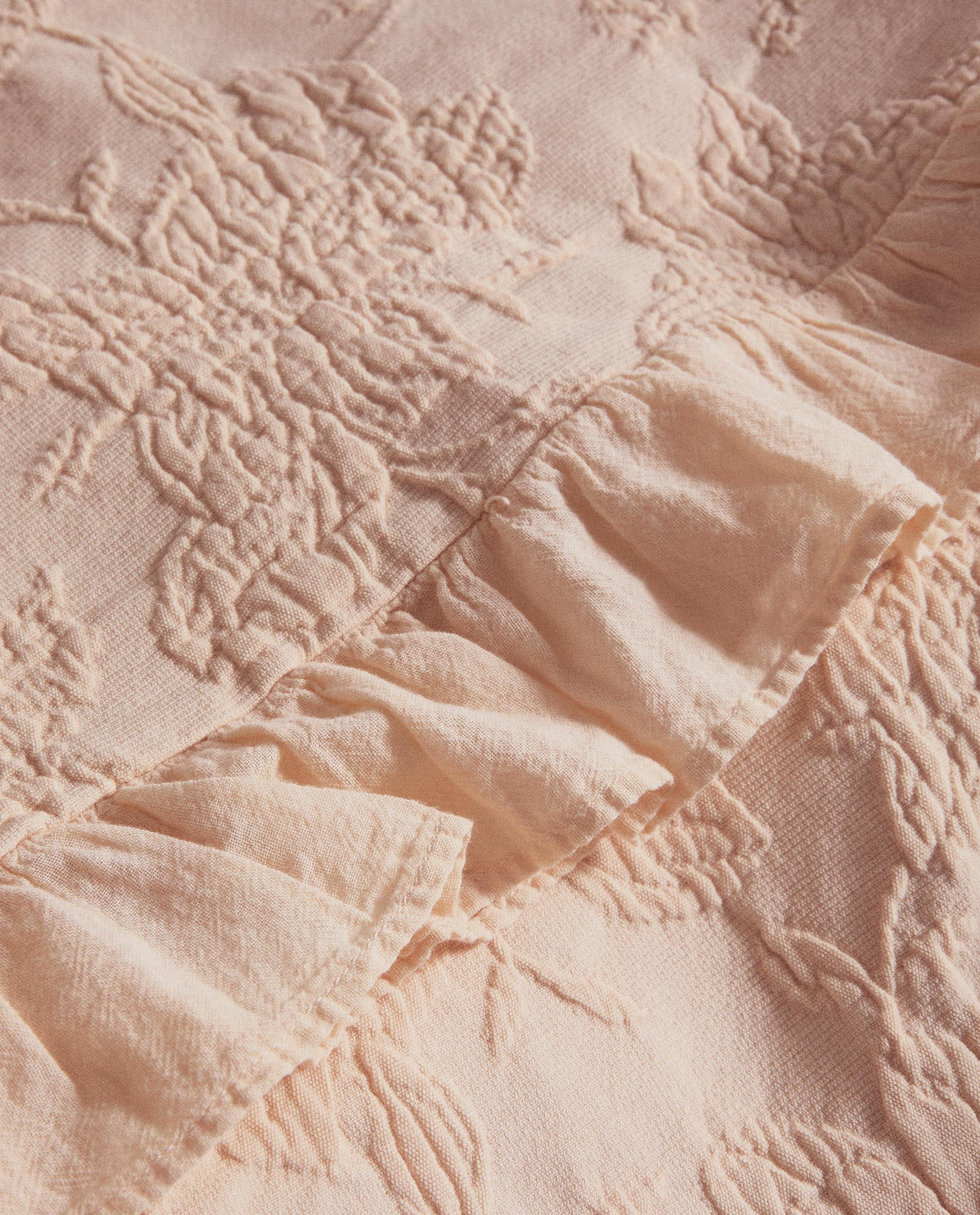 ジャカードのフリル付きベッドカバー | Zara Home 日本/Japan