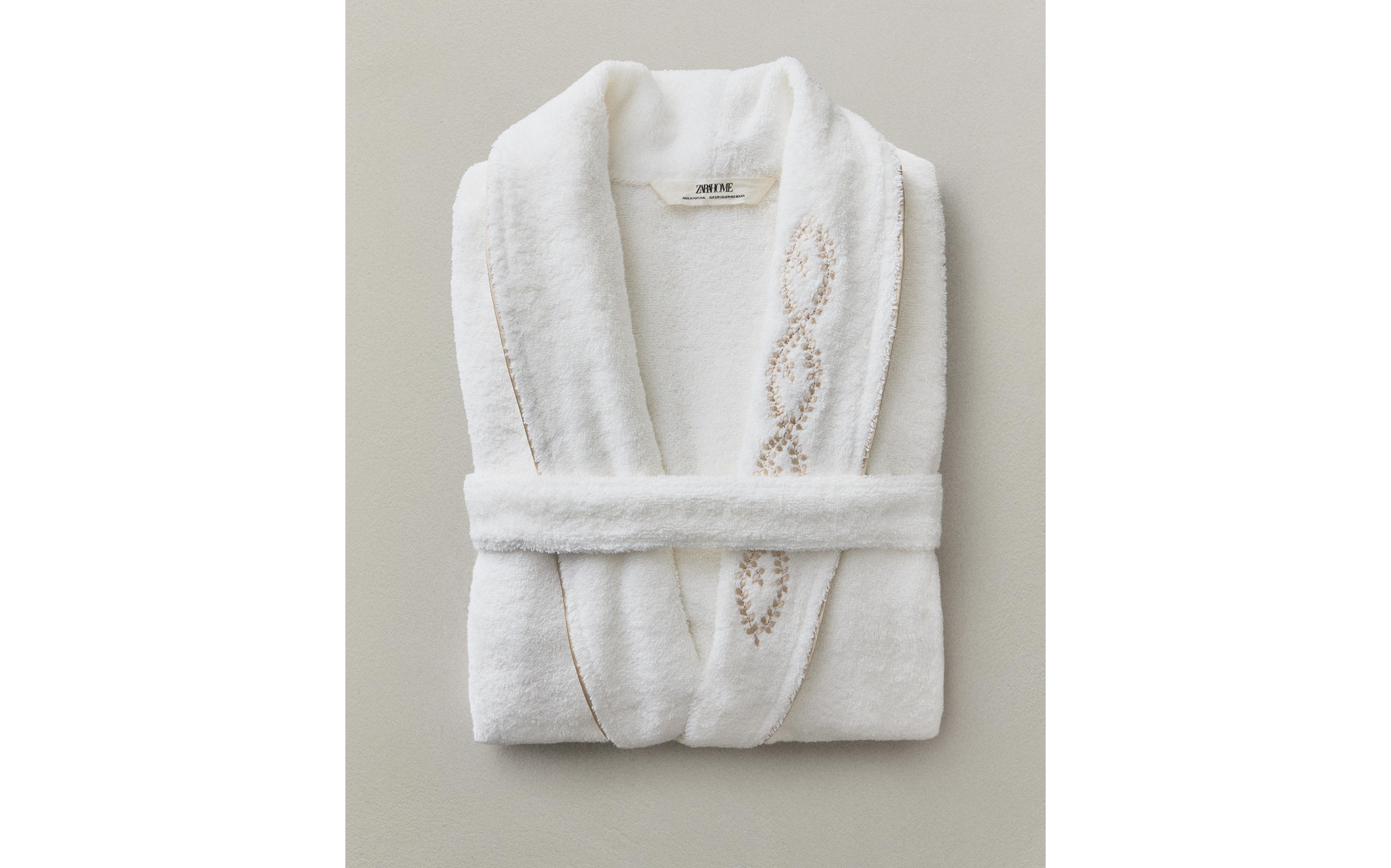 DRESSING GOWN WITH PLANT EMBROIDERY product thumbnail 9