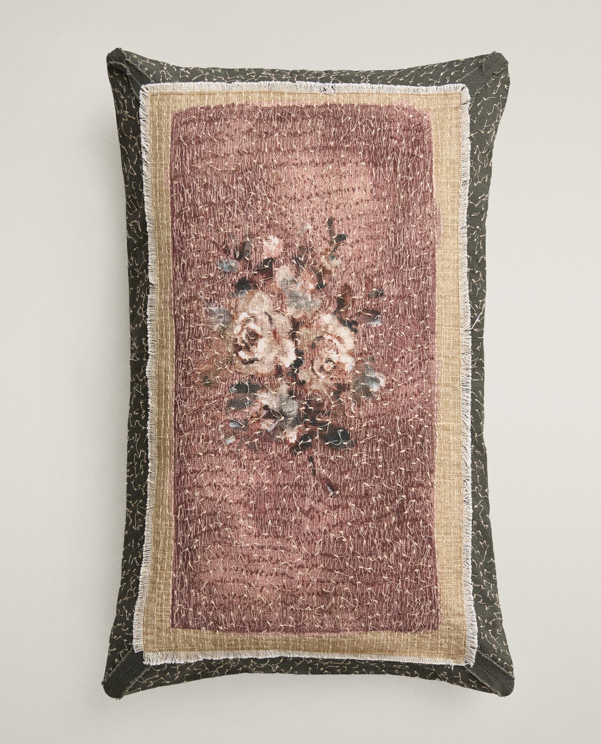 FLORAL APPLIQUÉ CUSHION COVER product thumbnail 4