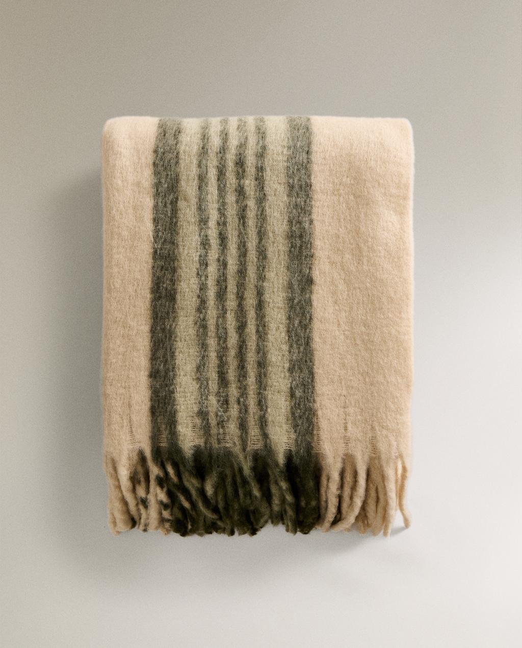 FRINGED BLANKET