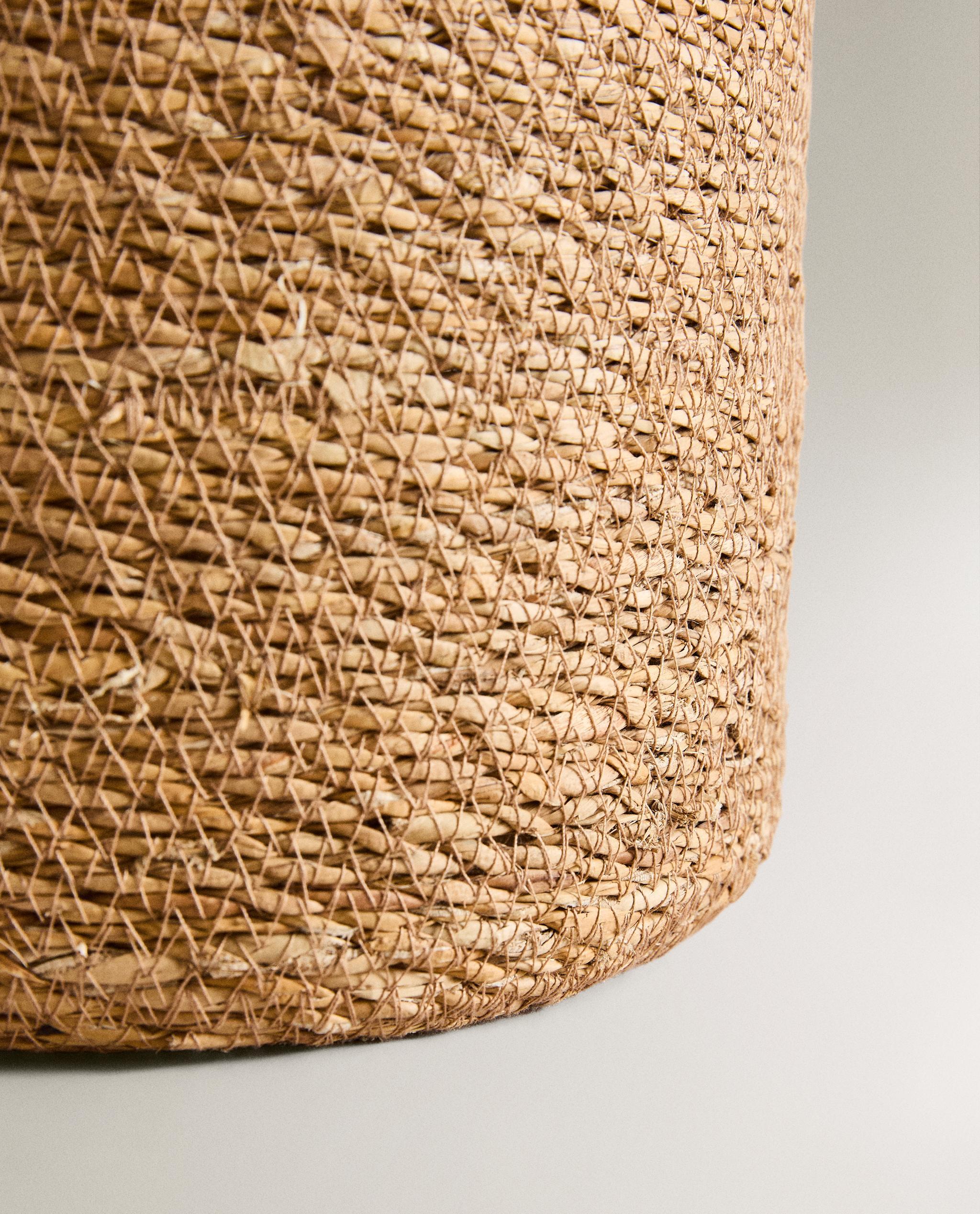 CYLINDRICAL SEAGRASS BASKET product thumbnail 6