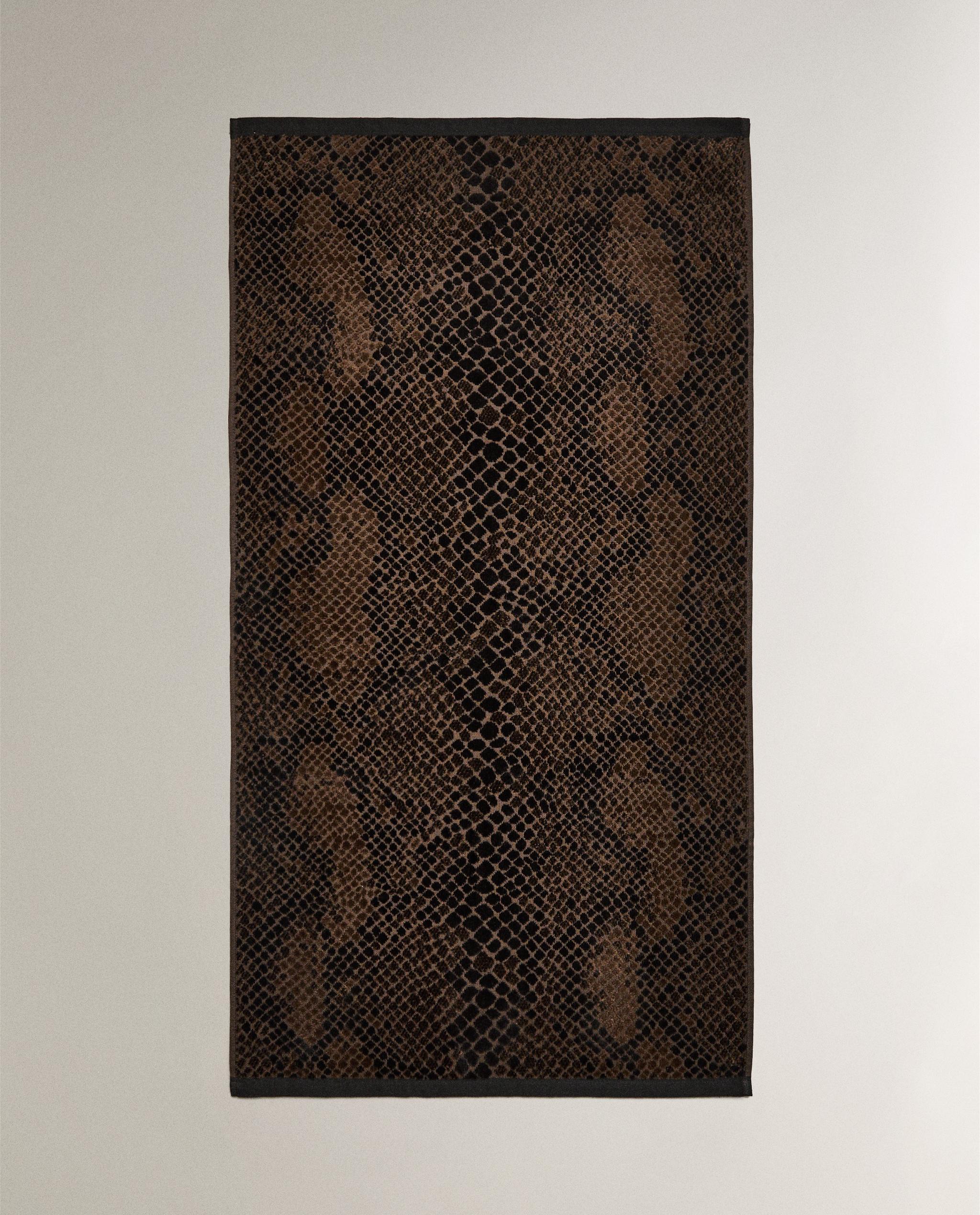 ANIMAL PRINT VELOUR BATH TOWEL product thumbnail 6