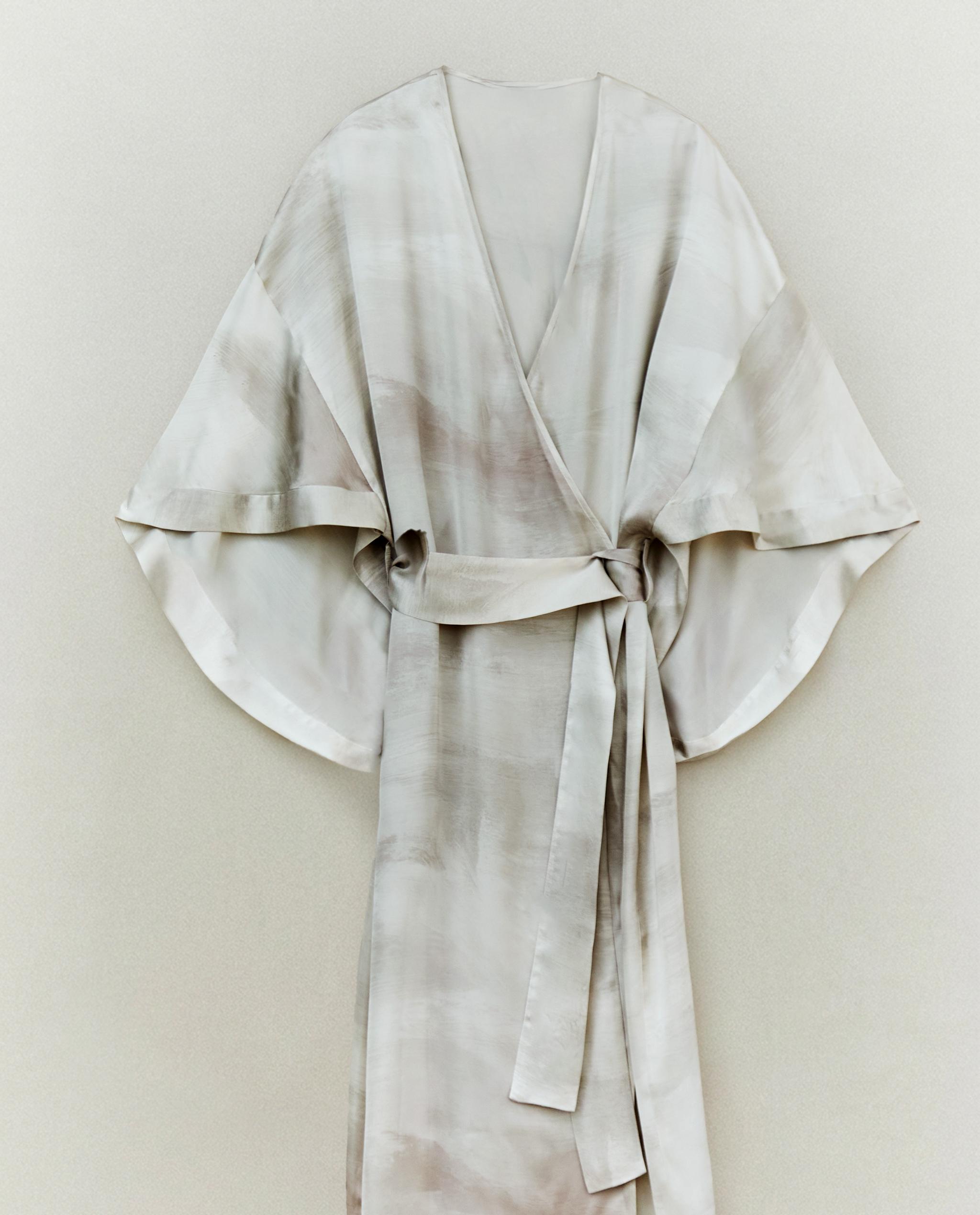 WATERCOLOUR PRINT DRESSING GOWN product thumbnail 8