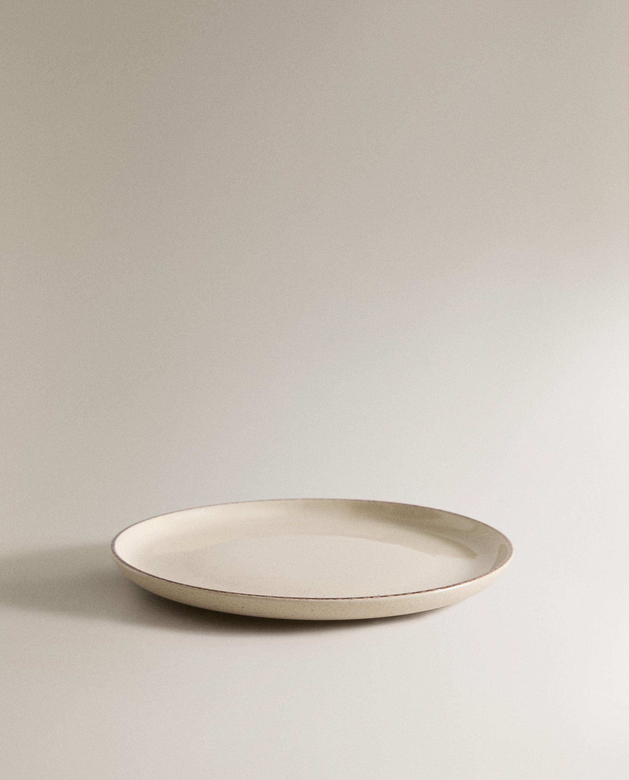 STONEWARE DESSERT PLATE WITH ANTIQUE FINISH RIM product thumbnail 4