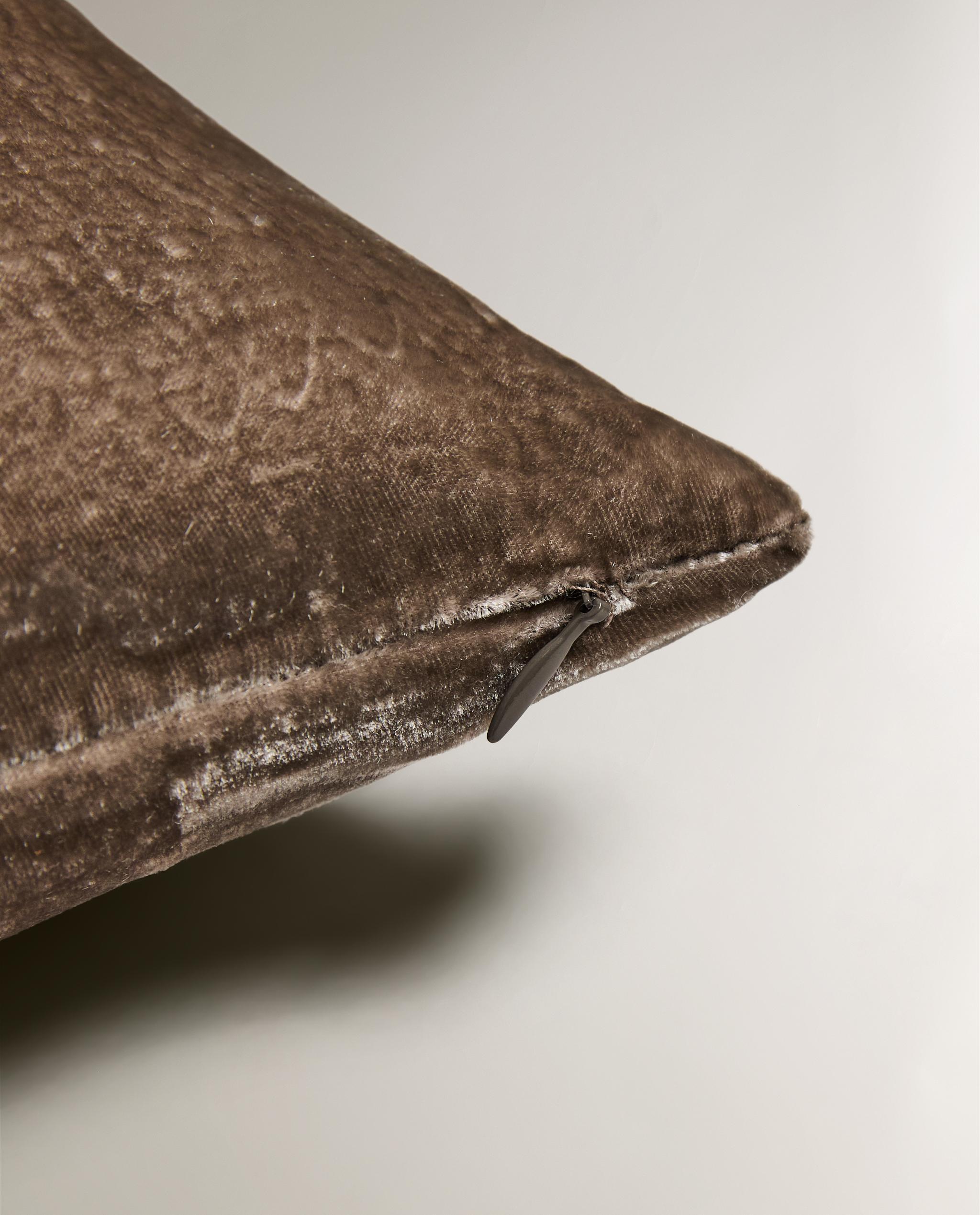 VELVET CUSHION COVER product thumbnail 19