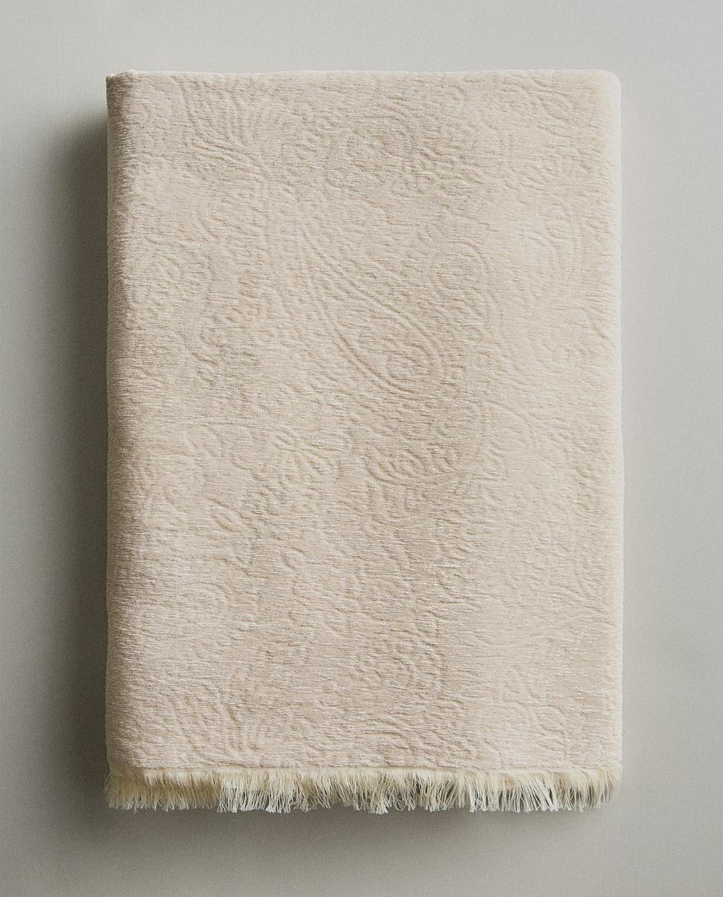 COUVERTURE JACQUARD CHENILLE COUVERTURE JACQUARD CHENILLE