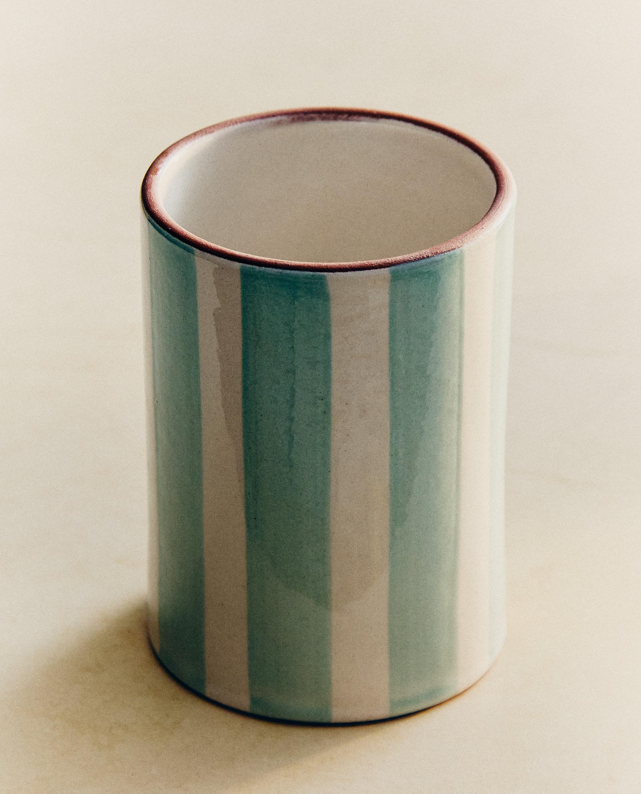 STRIPED CERAMIC TOOTHBRUSH HOLDER